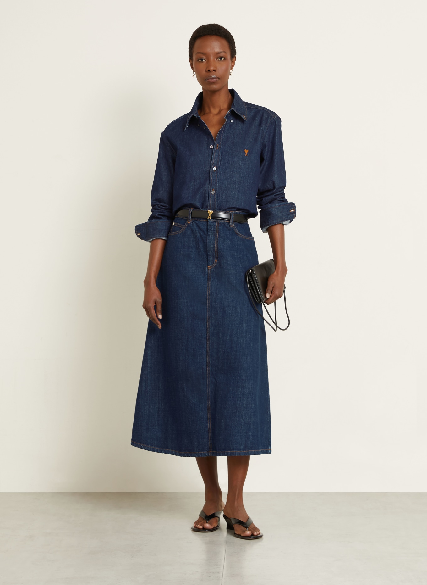 AMI PARIS Jeansbluse: DUNKELBLAU