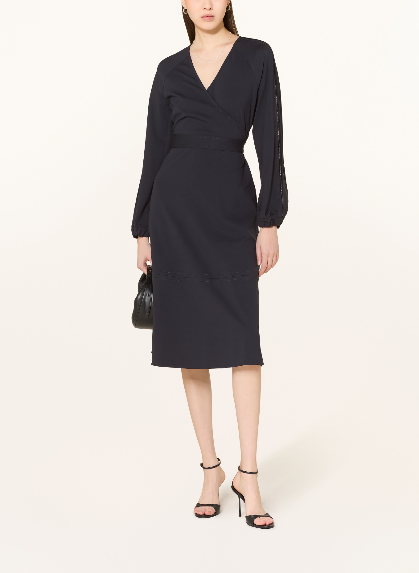 FABIANA FILIPPI Jerseykleid in Wickeloptik mit Schmuckperlen: DUNKELBLAU