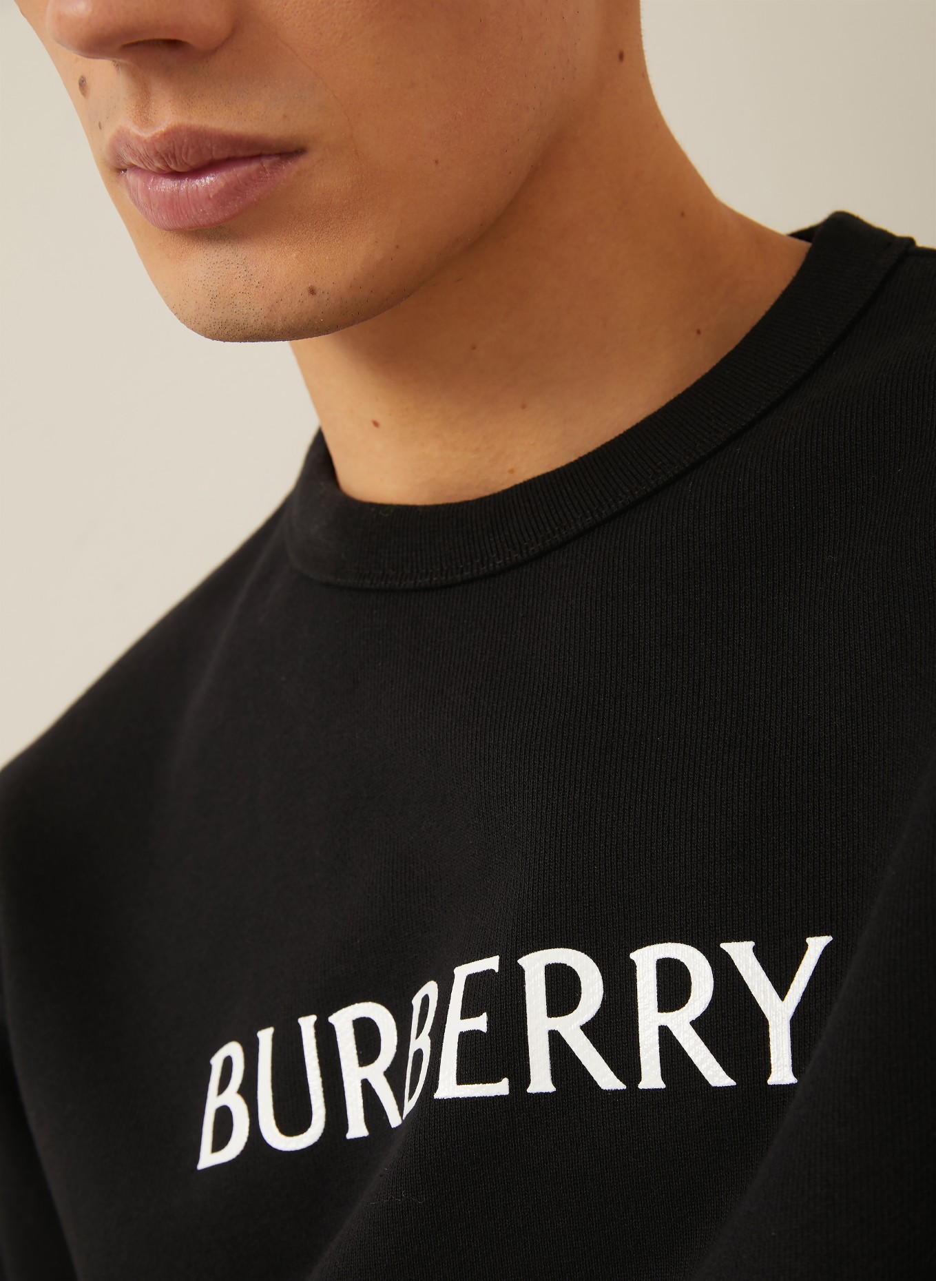 BURBERRY Mikina SASHA: ČERNÁ