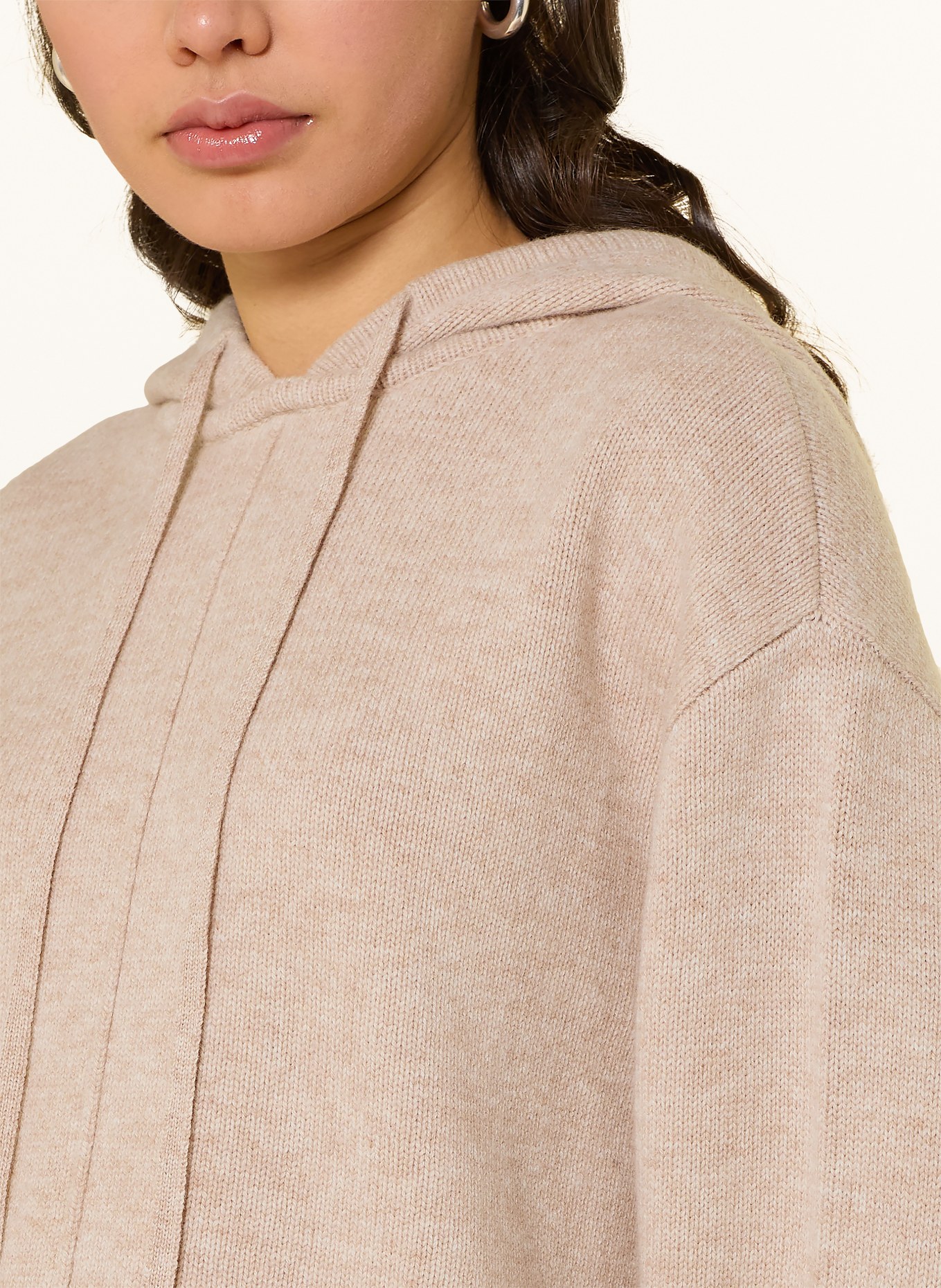 LeGer Studio Sweat à capuche en maille GODJA: BEIGE