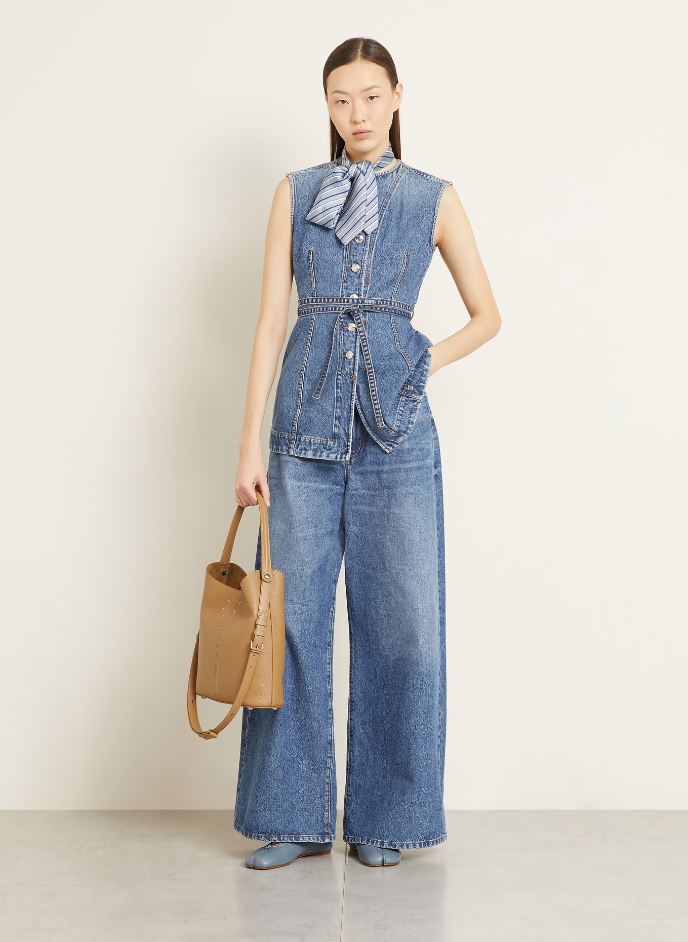 Maison Margiela Beuteltasche DRESS-AGE: CAMEL / SILBER