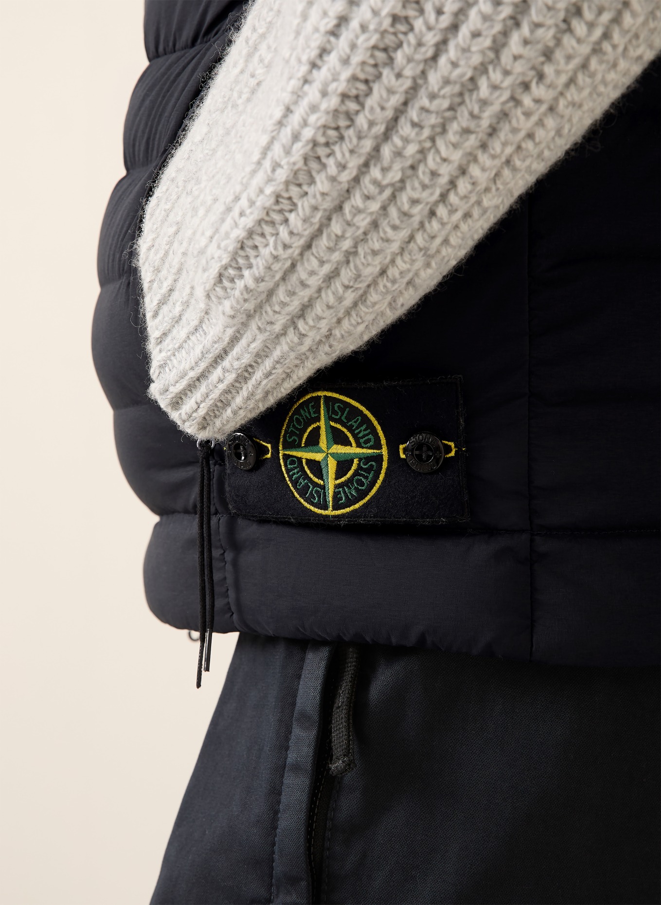 STONE ISLAND Daunenweste: DUNKELBLAU