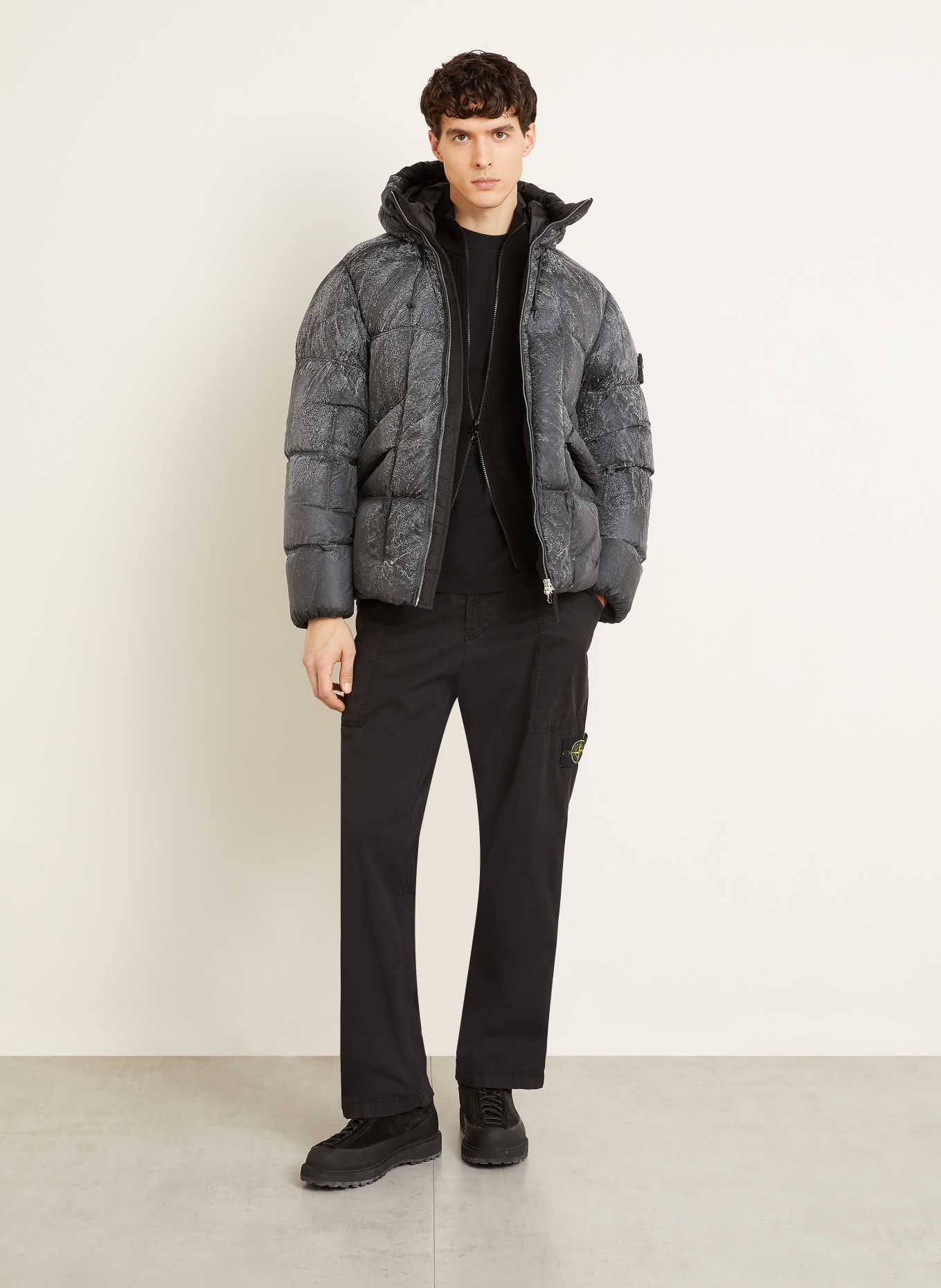 STONE ISLAND down jacket: BLACK / LIGHT GRAY