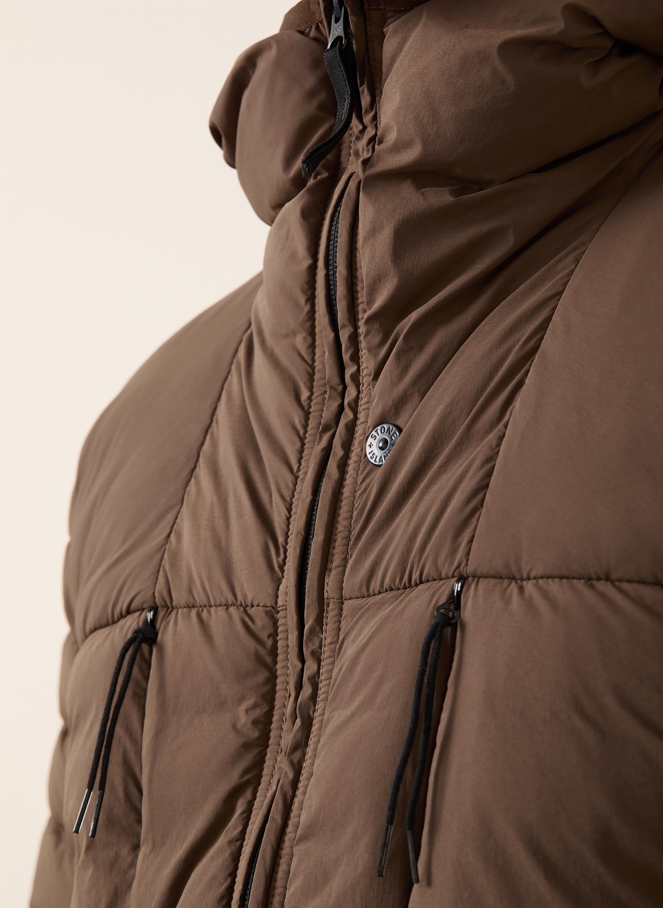 STONE ISLAND Daunenjacke: DUNKELBRAUN