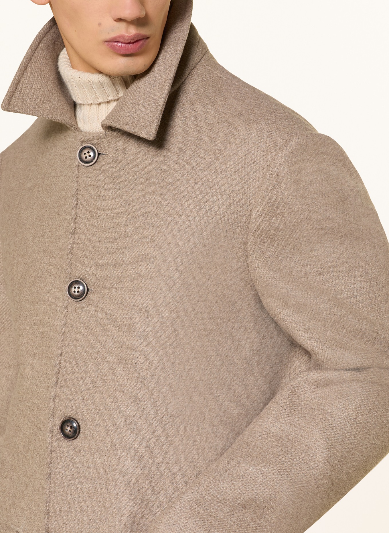 I'M BRIAN Mantel: TAUPE