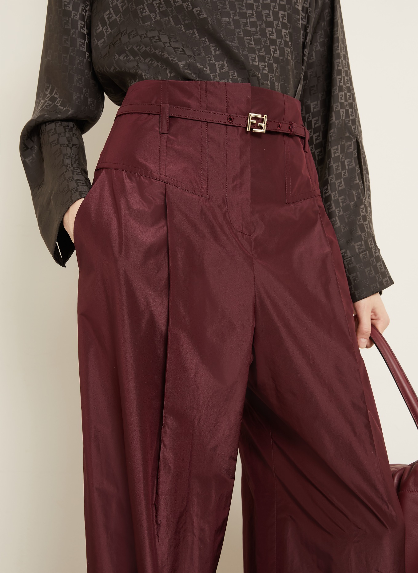 FENDI Merlenehose aus Seide: DUNKELROT