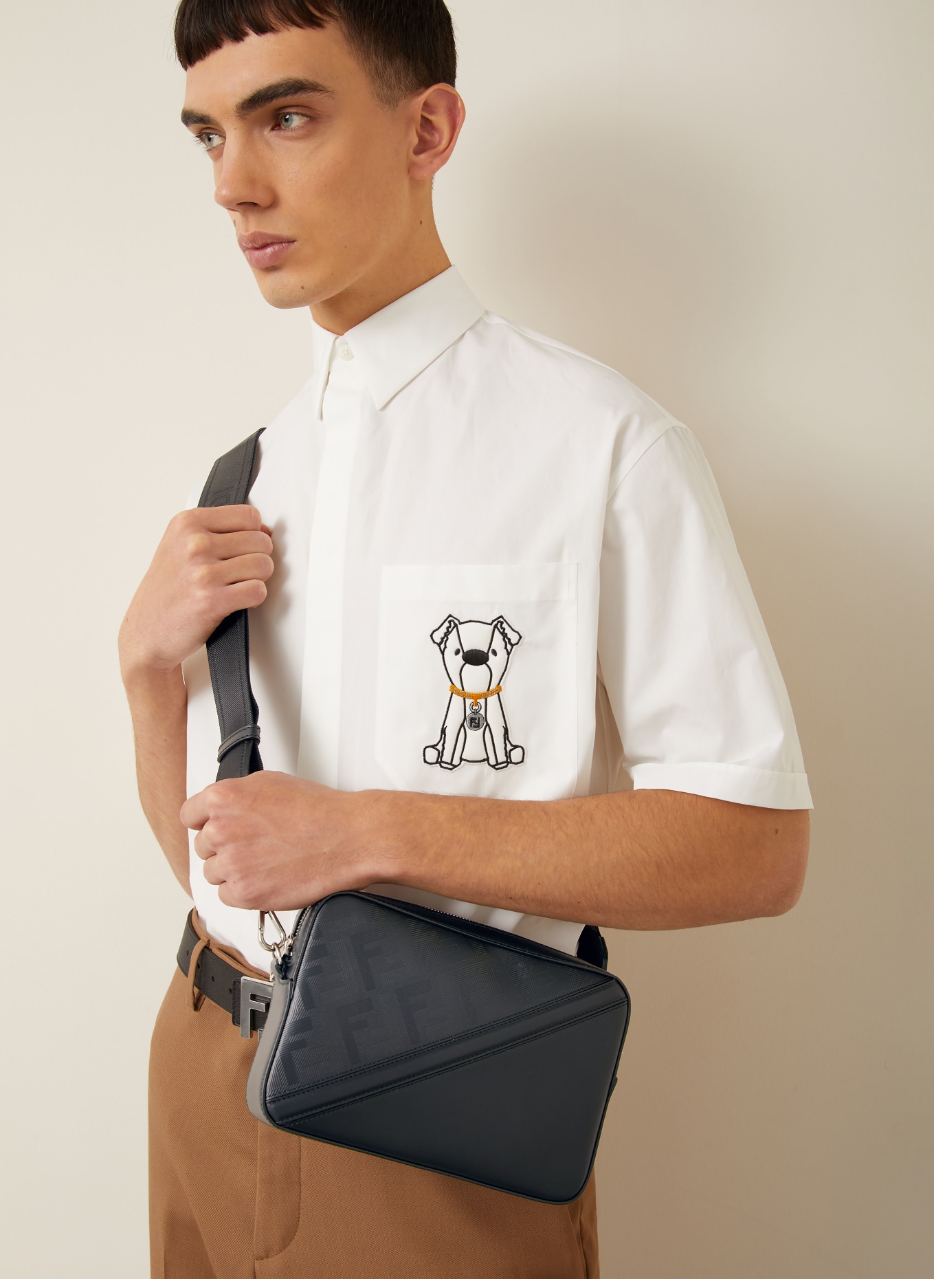 FENDI Schoudertas CAMERA CASE FENDI DIAGONAL: ZWART / ZILVER