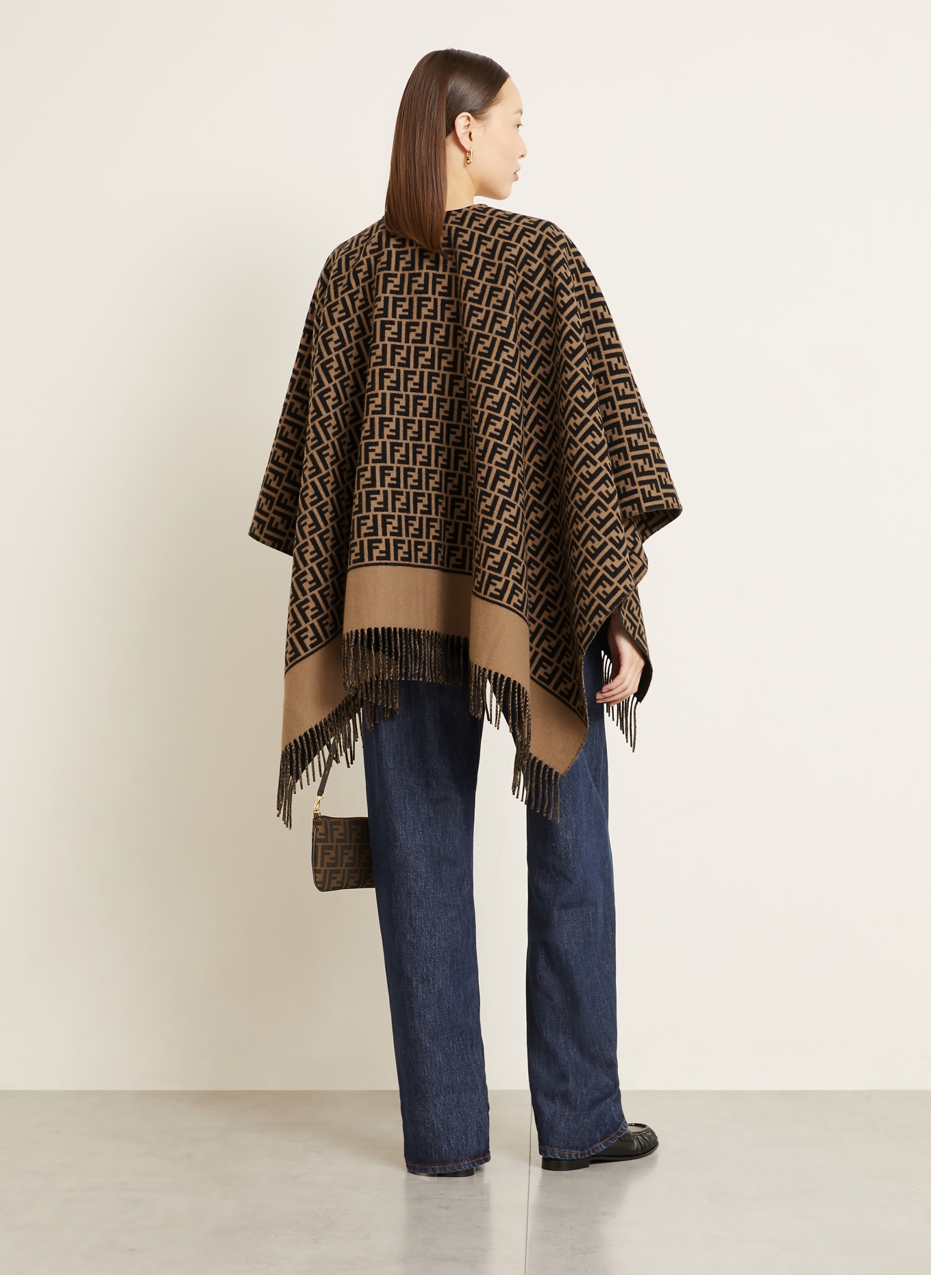 FENDI Žakárový plášť: HNĚDÁ / ČERNÁ