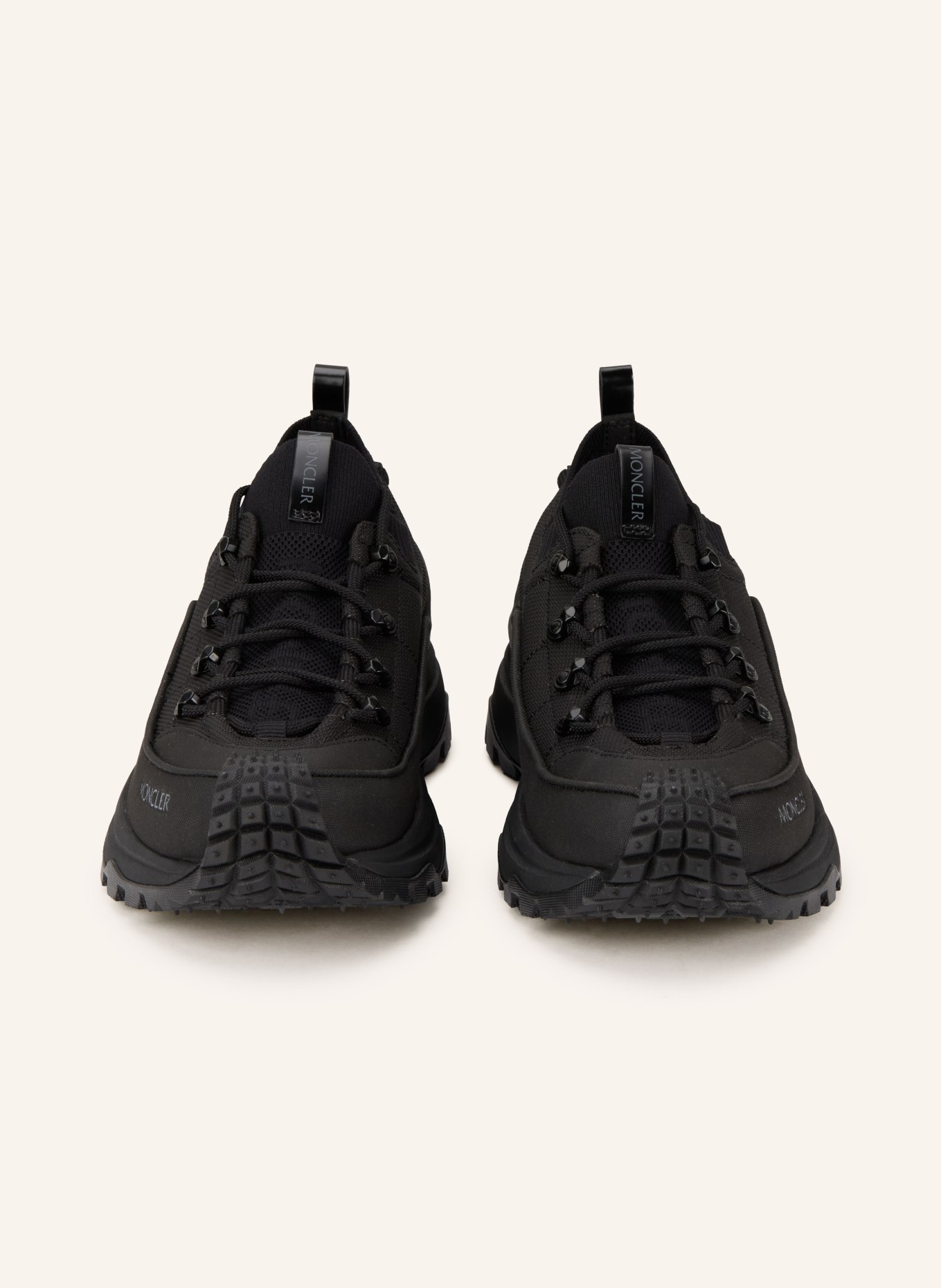 MONCLER Teniska TRAILGRIP LITE3: ČERNÁ