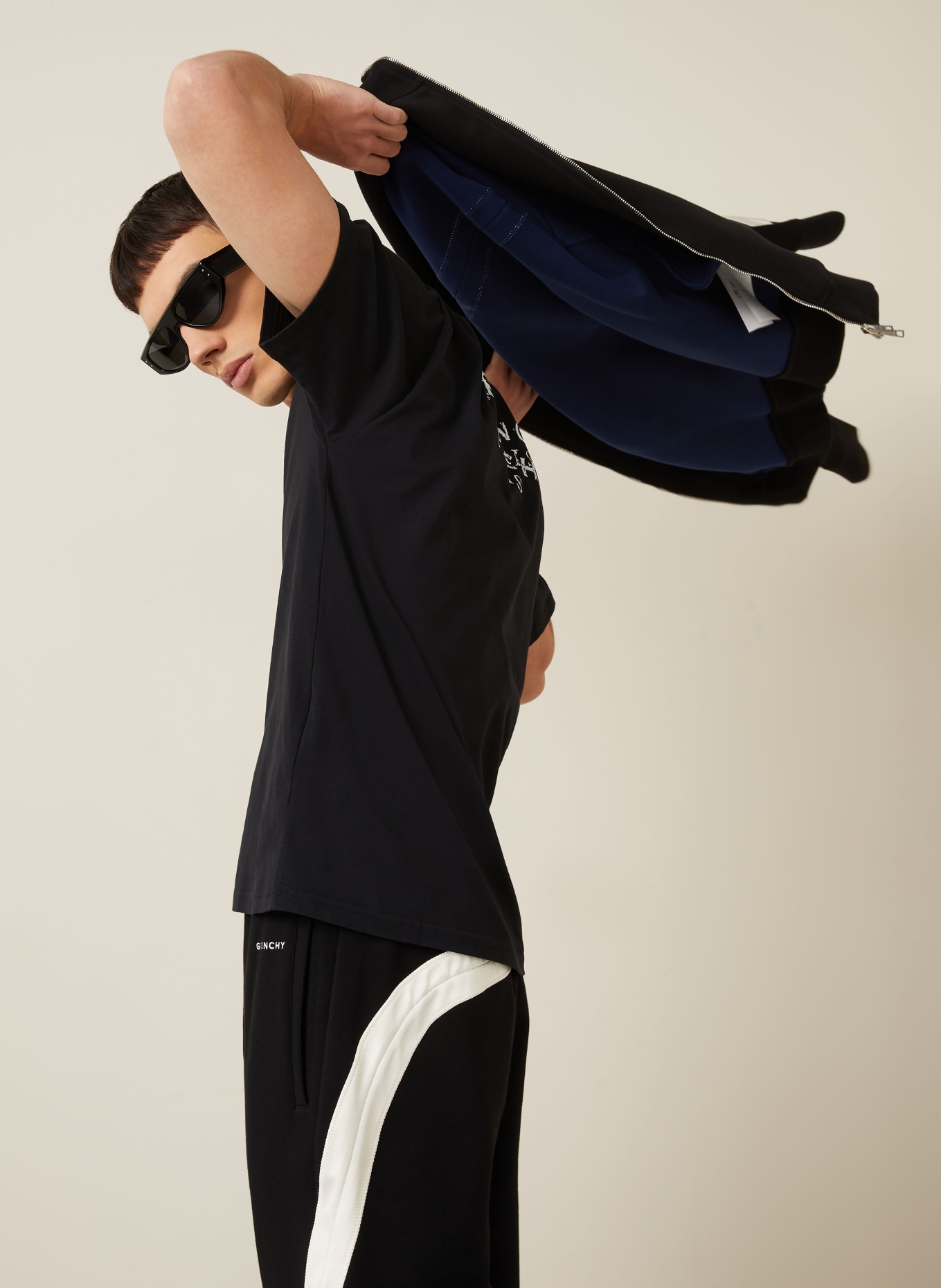 GIVENCHY tričko: ČERNÁ / BÍLÁ