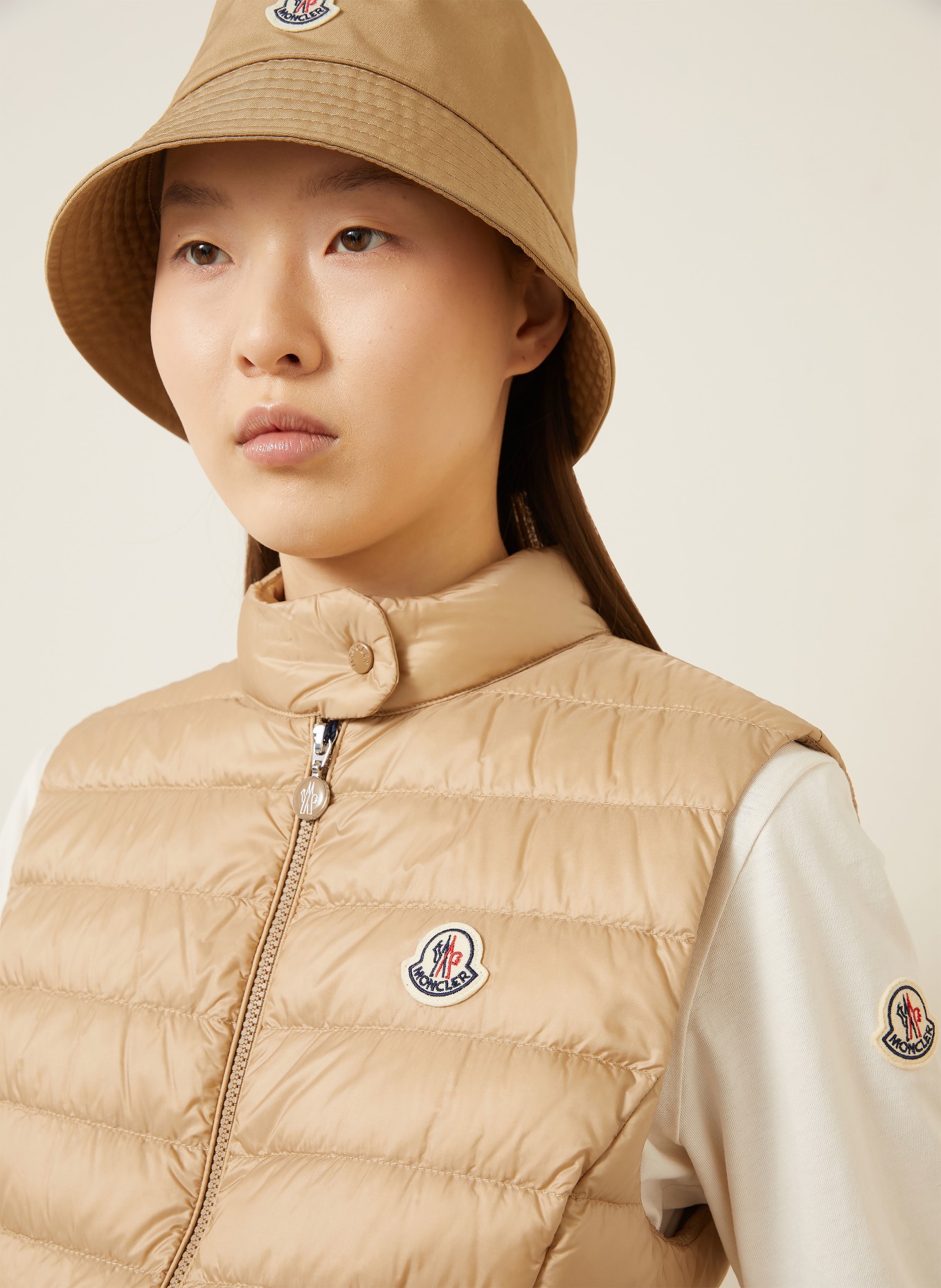 MONCLER Gilet en duvet IGENS: CHAMEAU