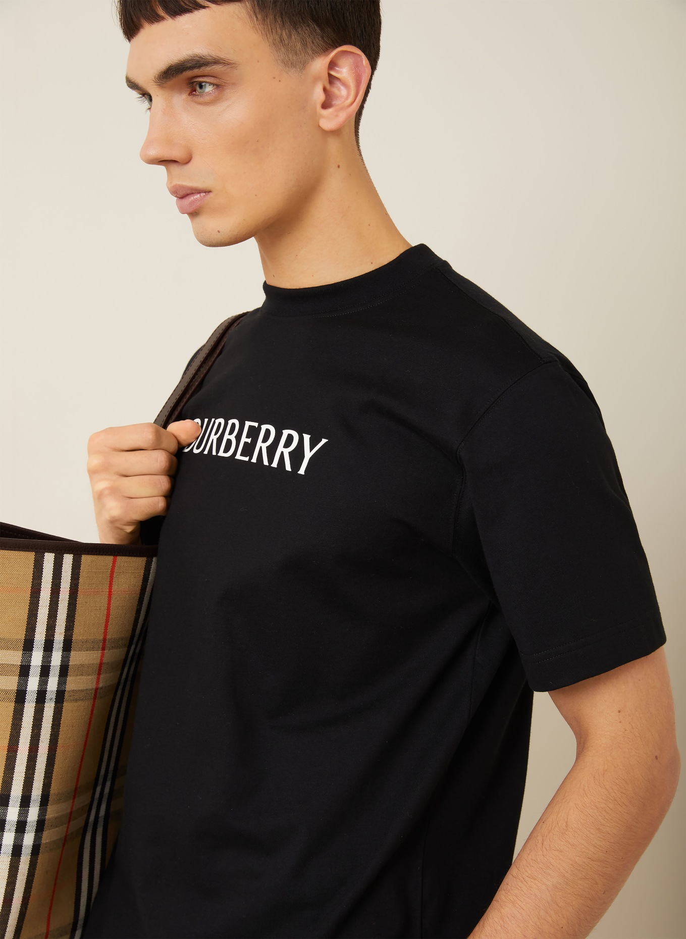 BURBERRY T-shirt: BLACK
