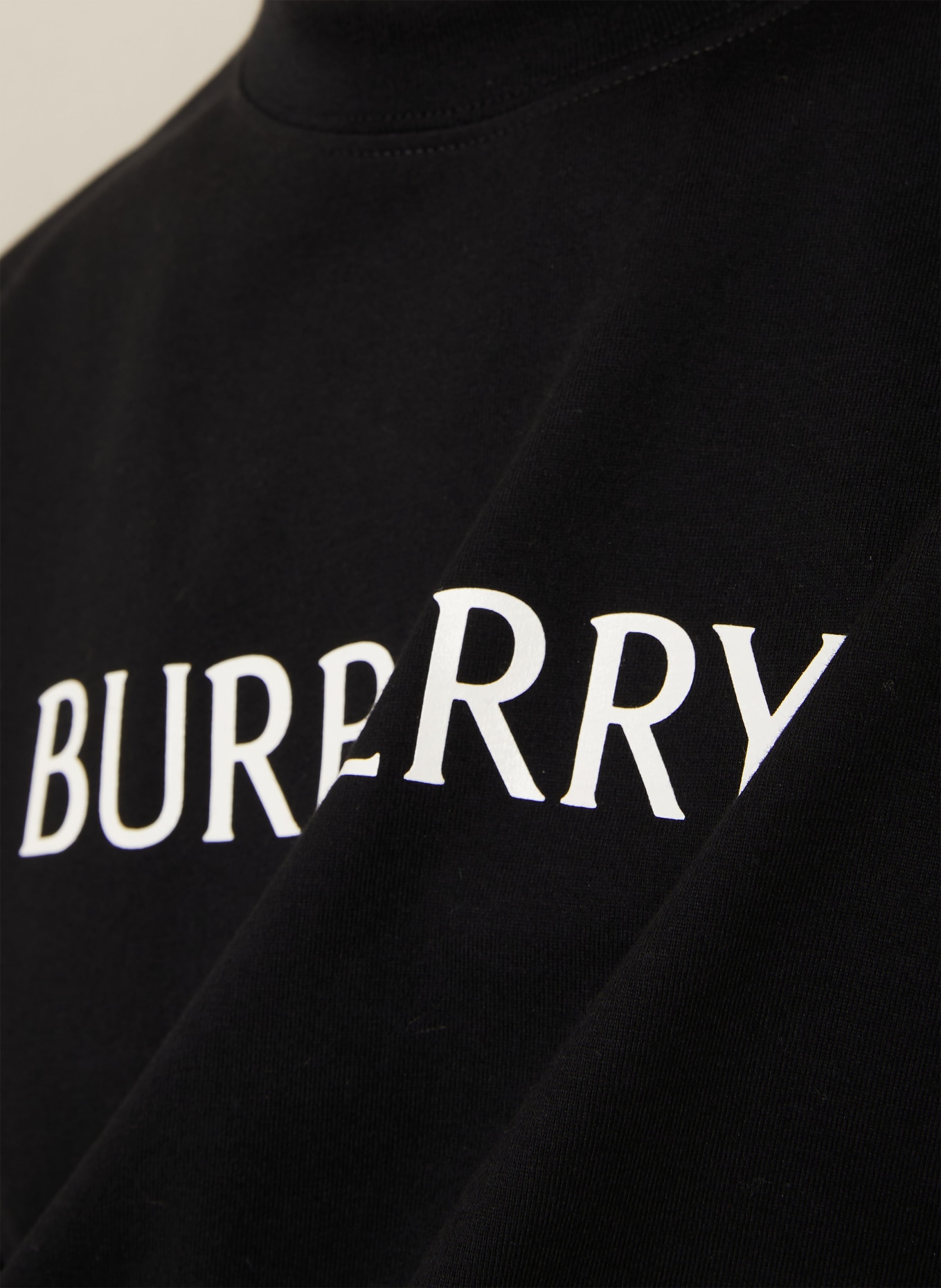 BURBERRY T-shirt: BLACK
