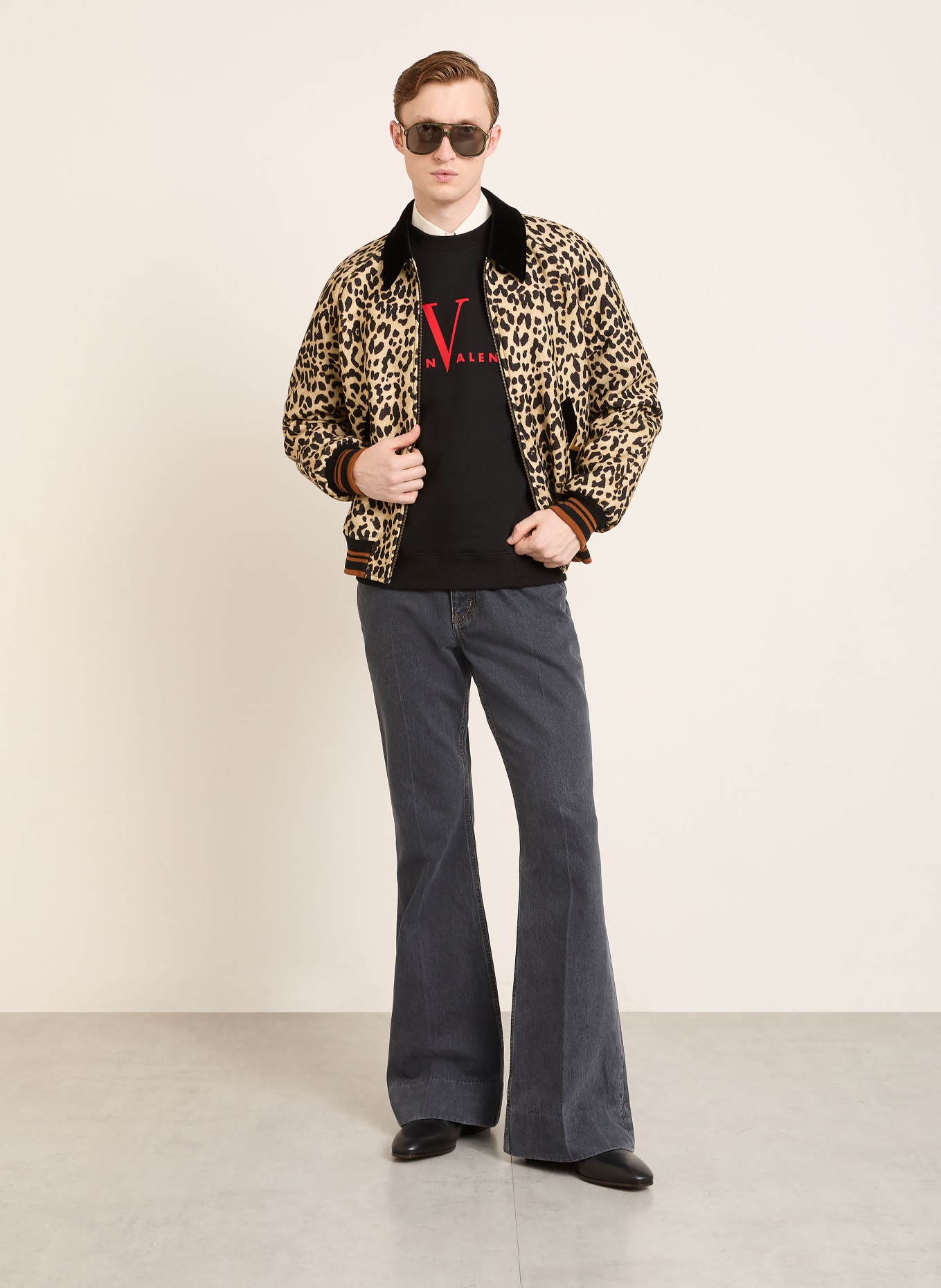 VALENTINO Sweatshirt: SCHWARZ / ROT