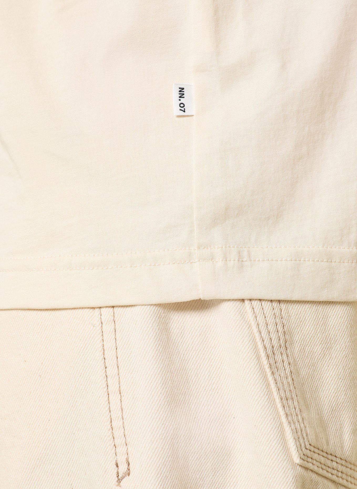 NN.07 Longsleeve REGIE: BEIGE / ROT