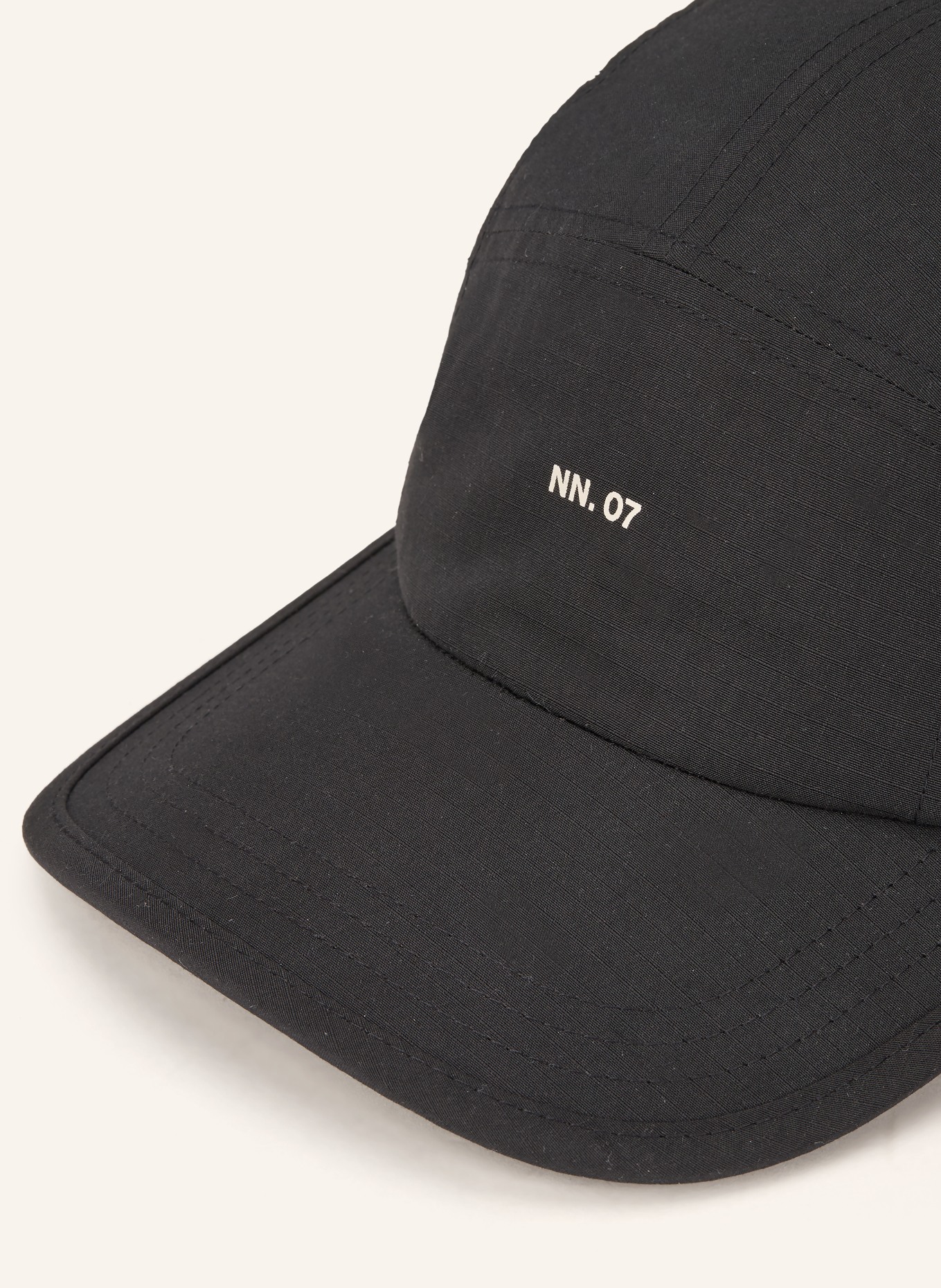 NN.07 Cap: ZWART