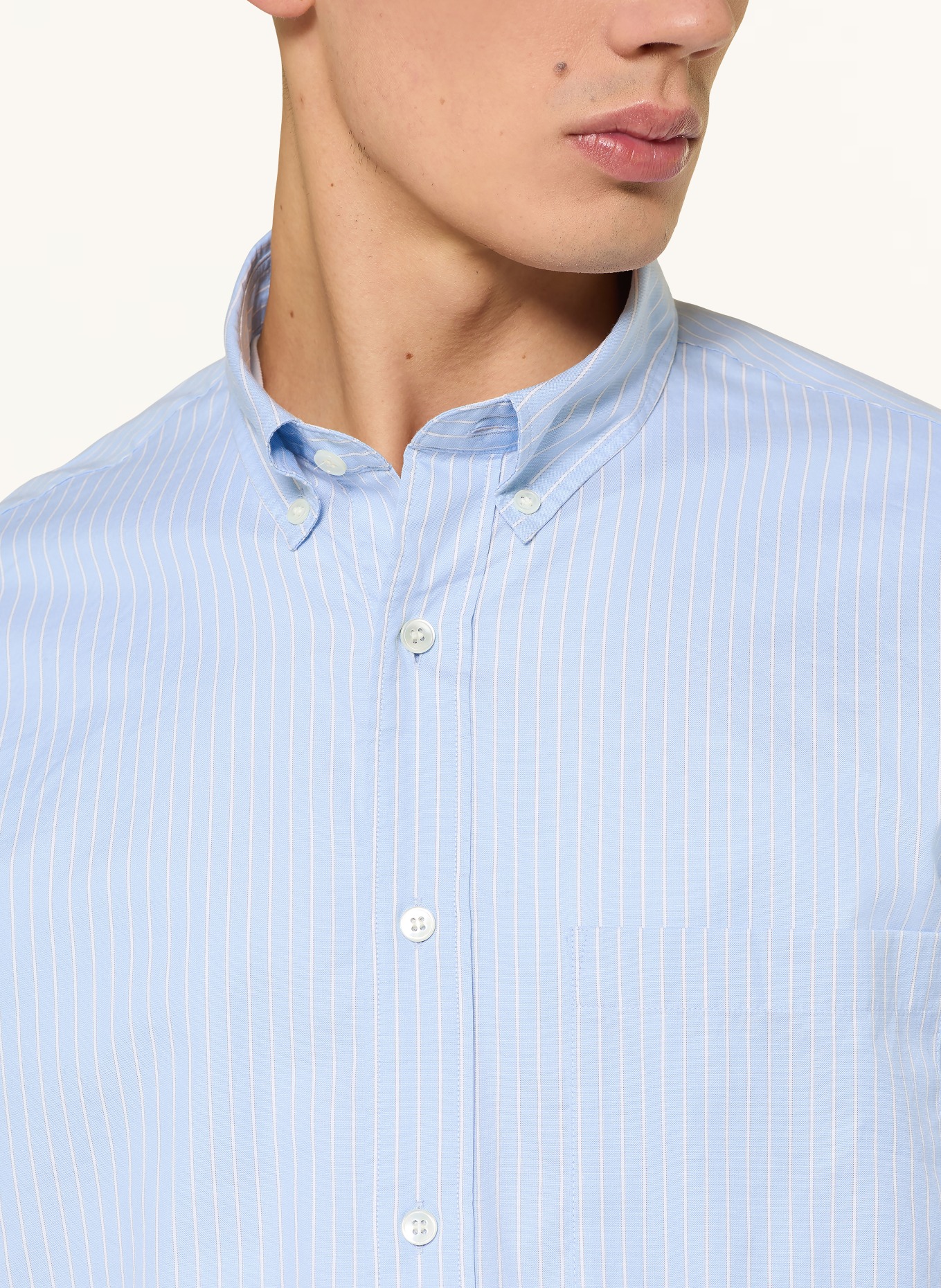 ARKET BALMAR Relaxed Fit Shirt: LIGHT BLUE / WHITE