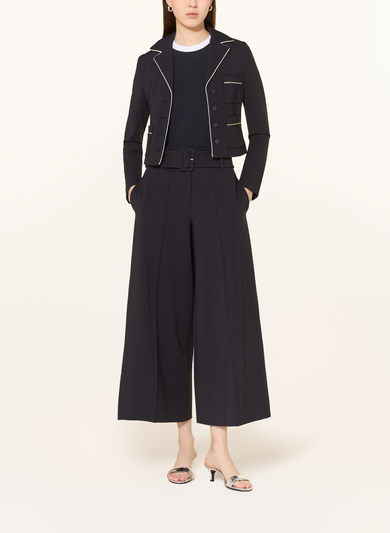 DOROTHEE SCHUMACHER Krátká bunda EMOTIONAL ESSENCE: TMAVĚ MODRÁ