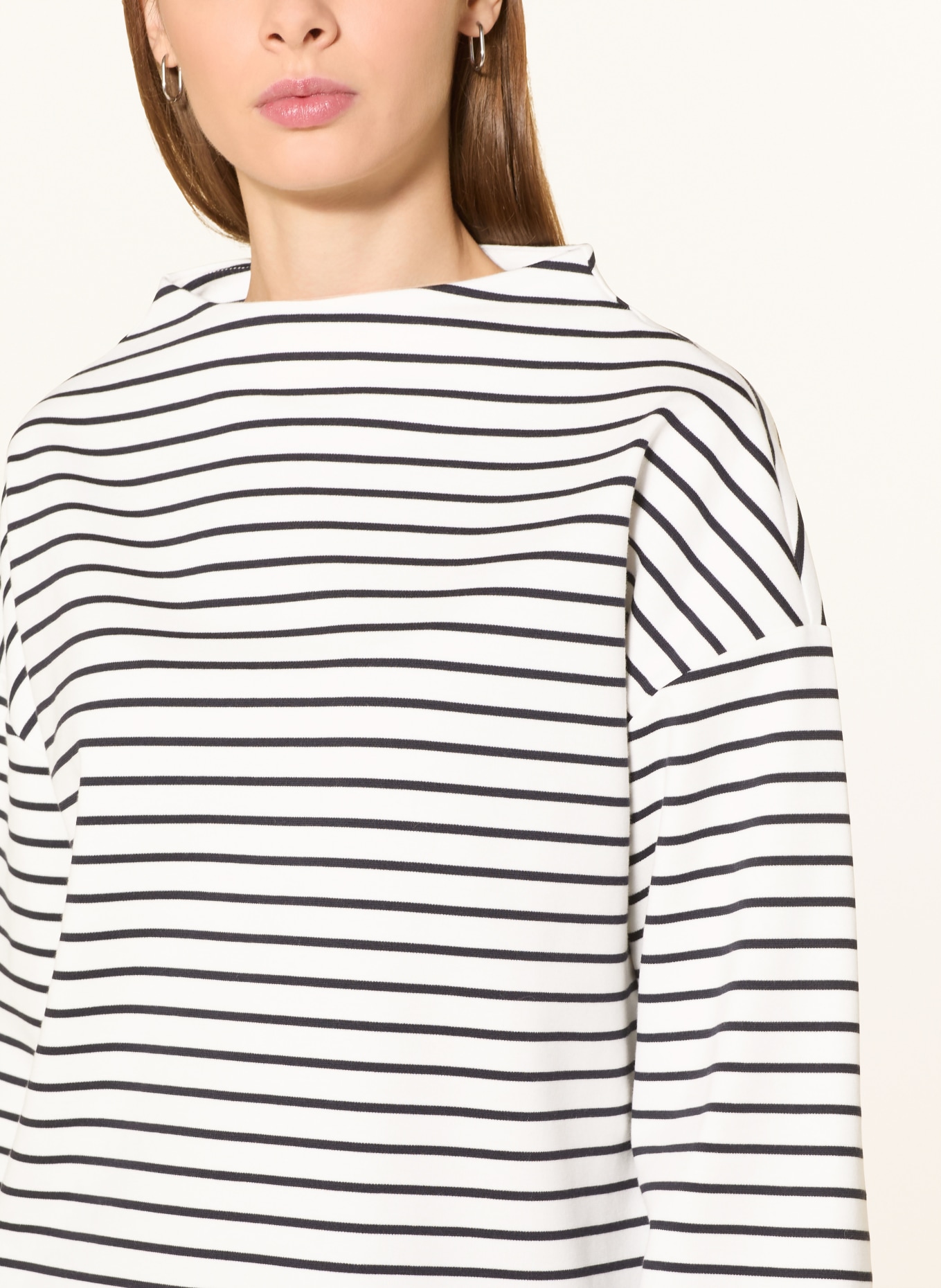 someday KALEO shirt with 3/4 sleeves: WHITE / DARK BLUE