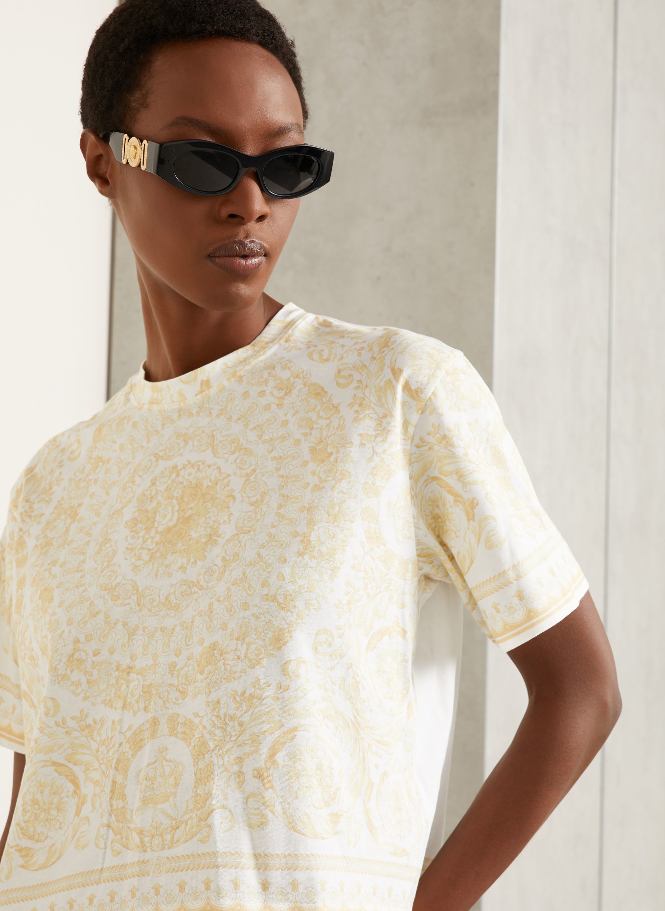 VERSACE BAROCCO 92 T-shirt: WHITE / YELLOW
