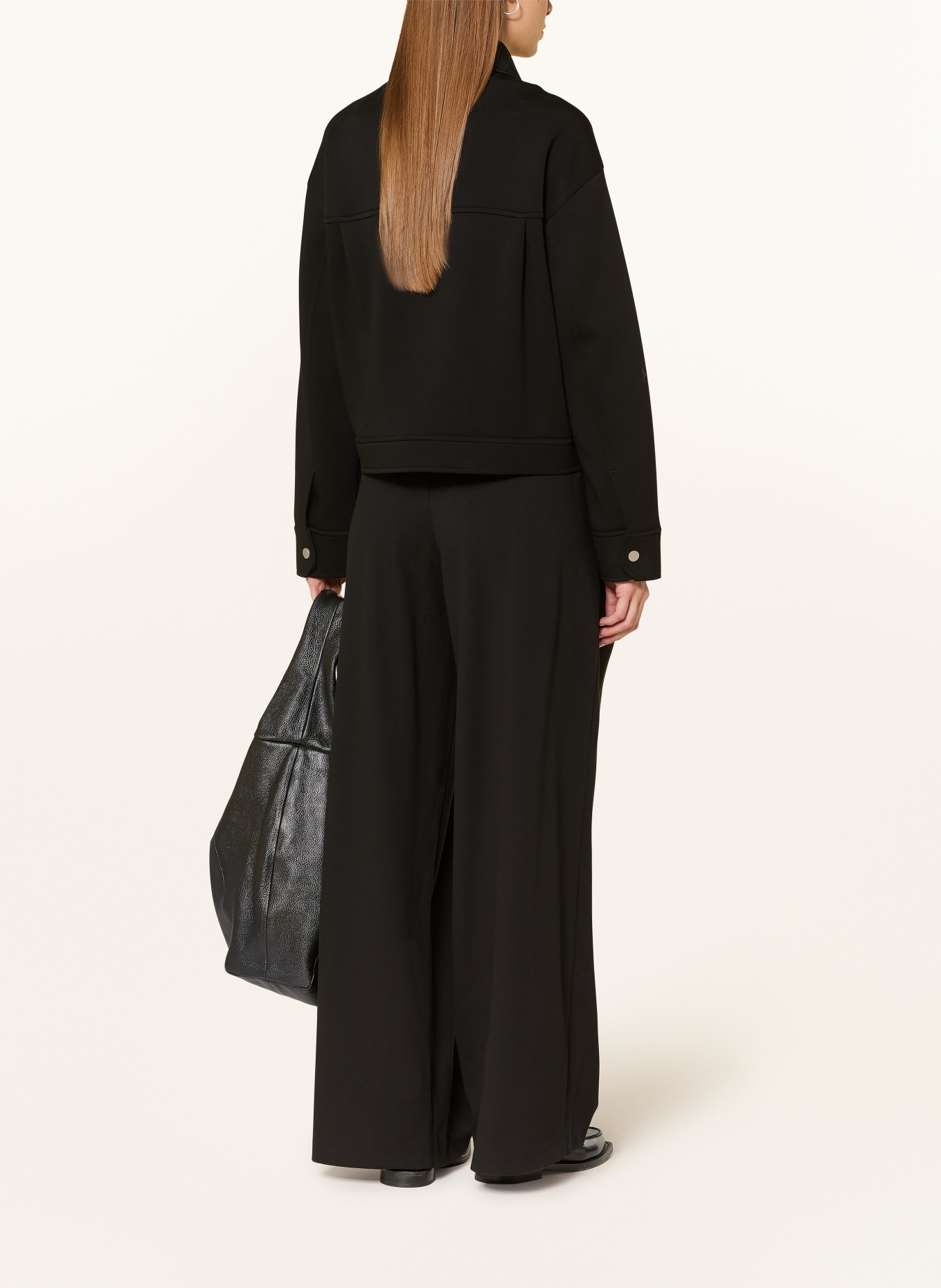 OPUS Sako JENIMA: ČERNÁ