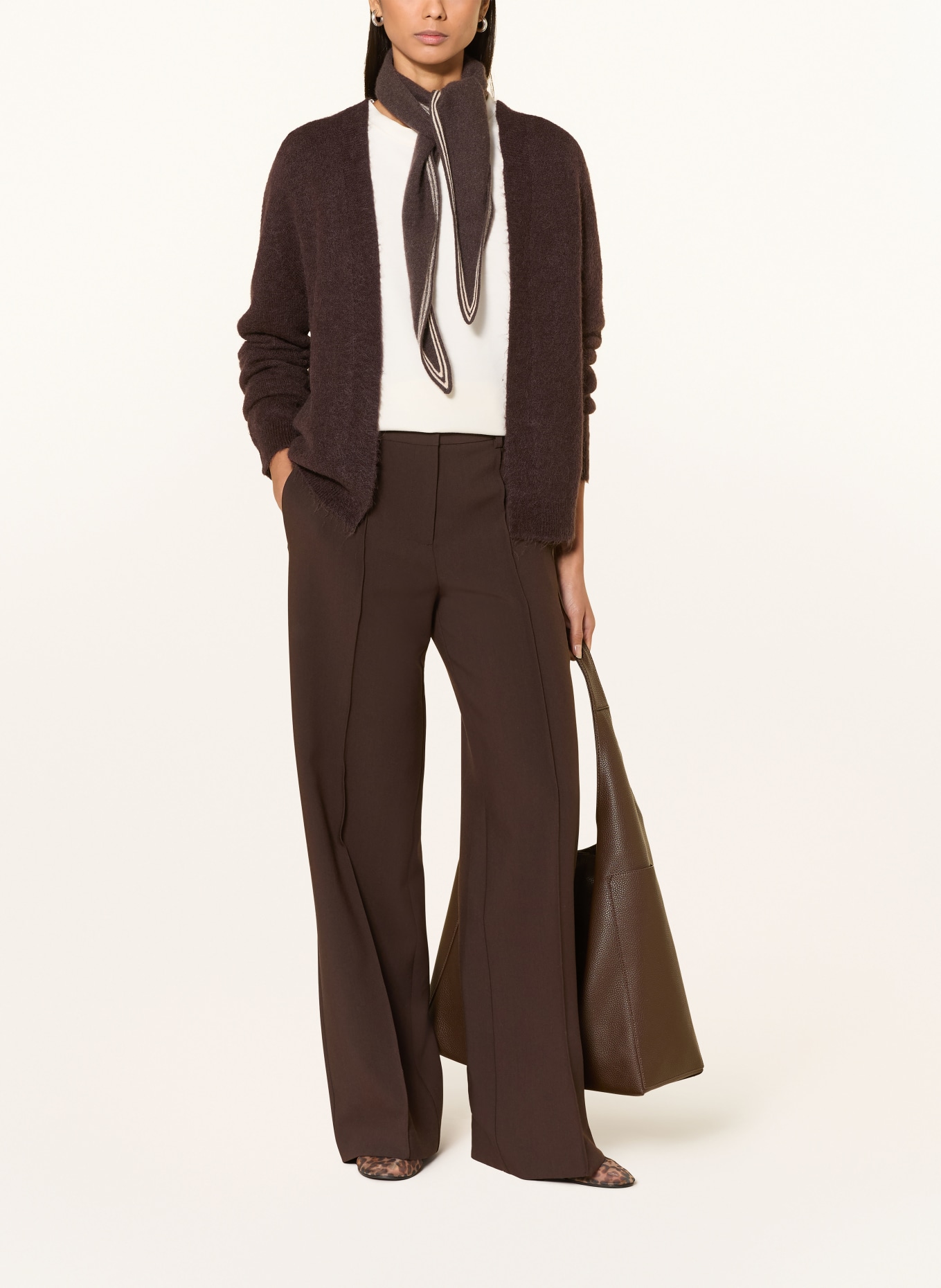 Rich & Royal knitted cover: DARK BROWN