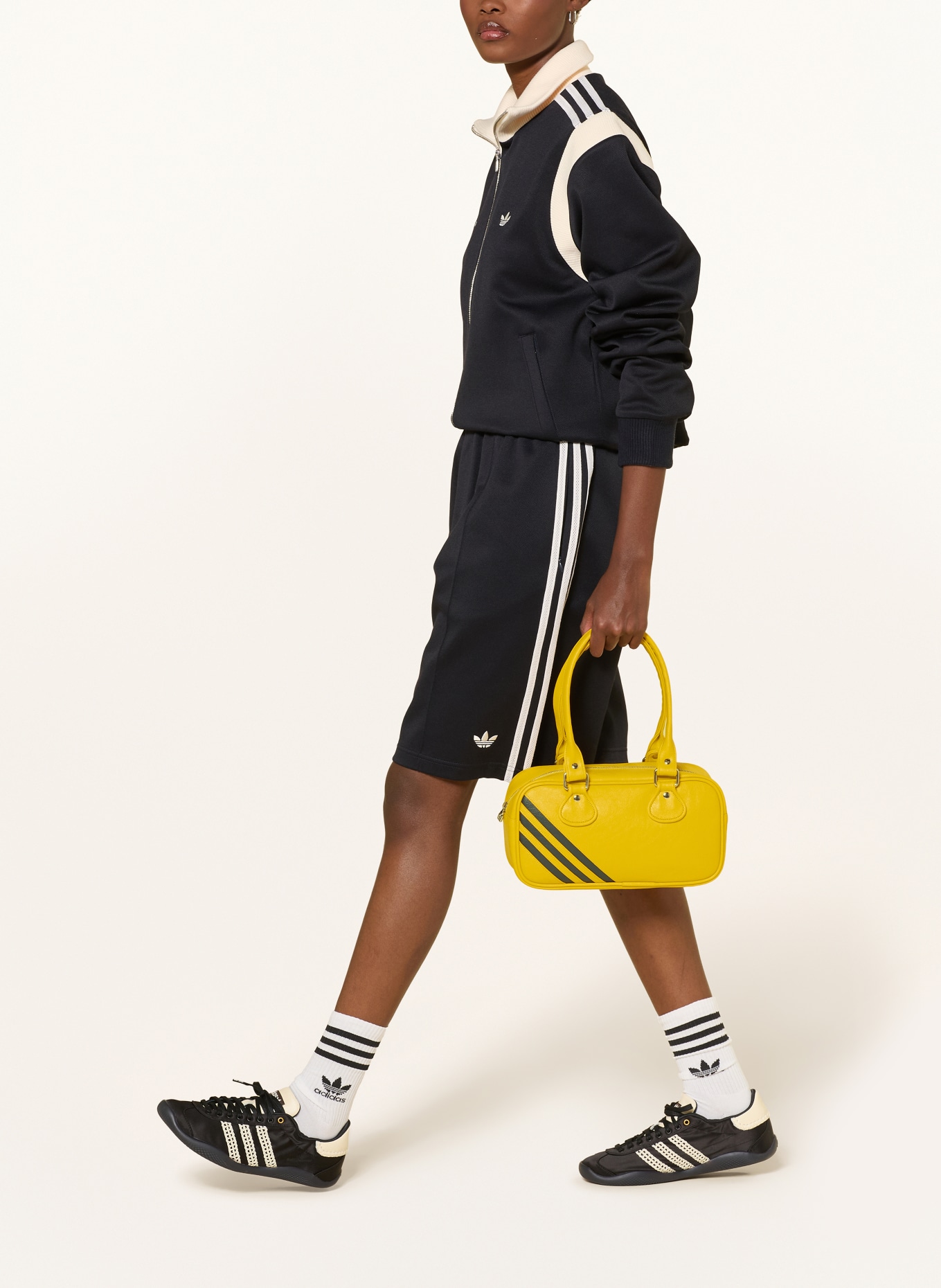 adidas Handtas MIAOU: DONKERGEEL / ZWART