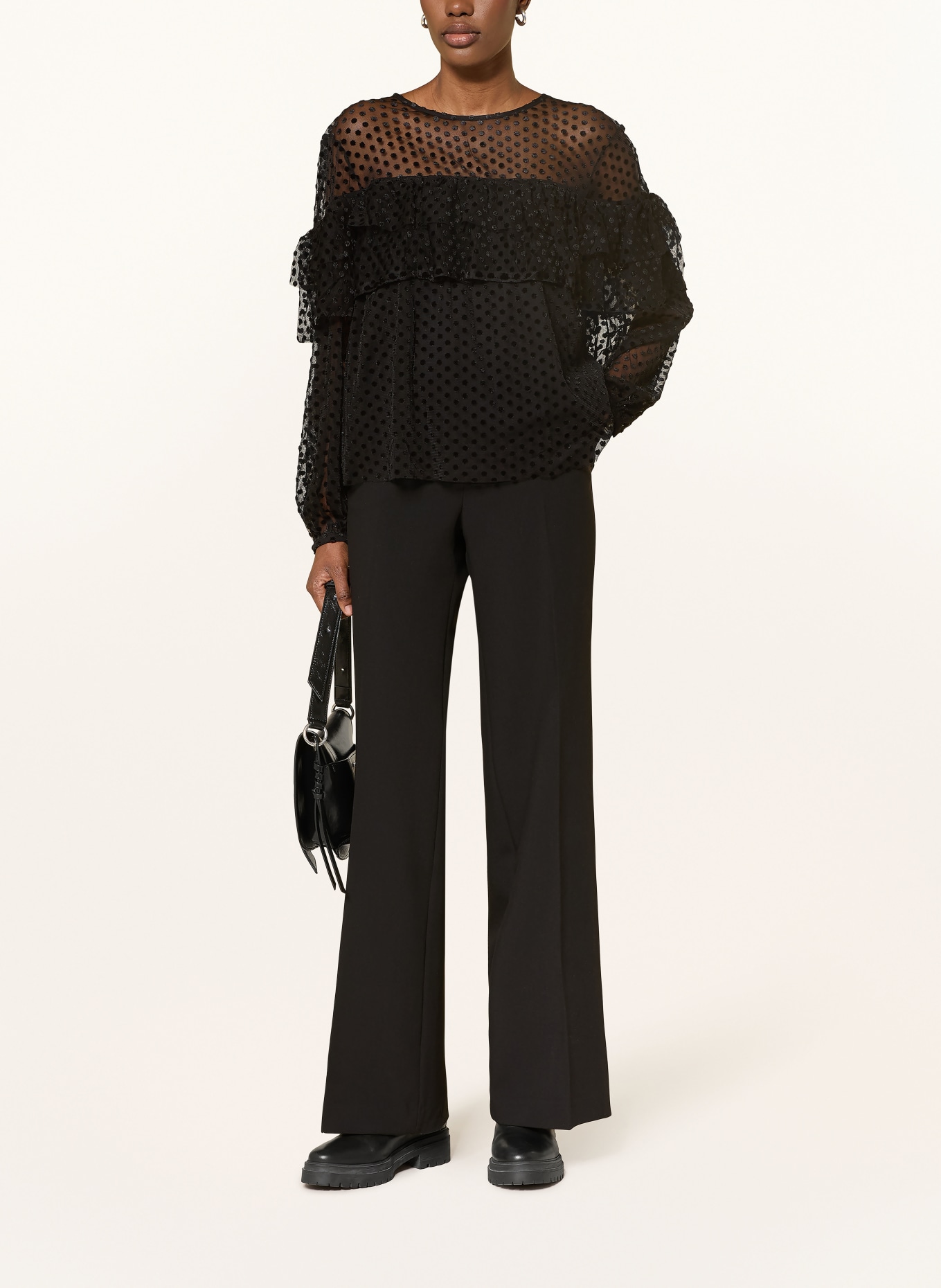 ba&sh Blusenshirt RAFF mit Volants und Samt: SCHWARZ