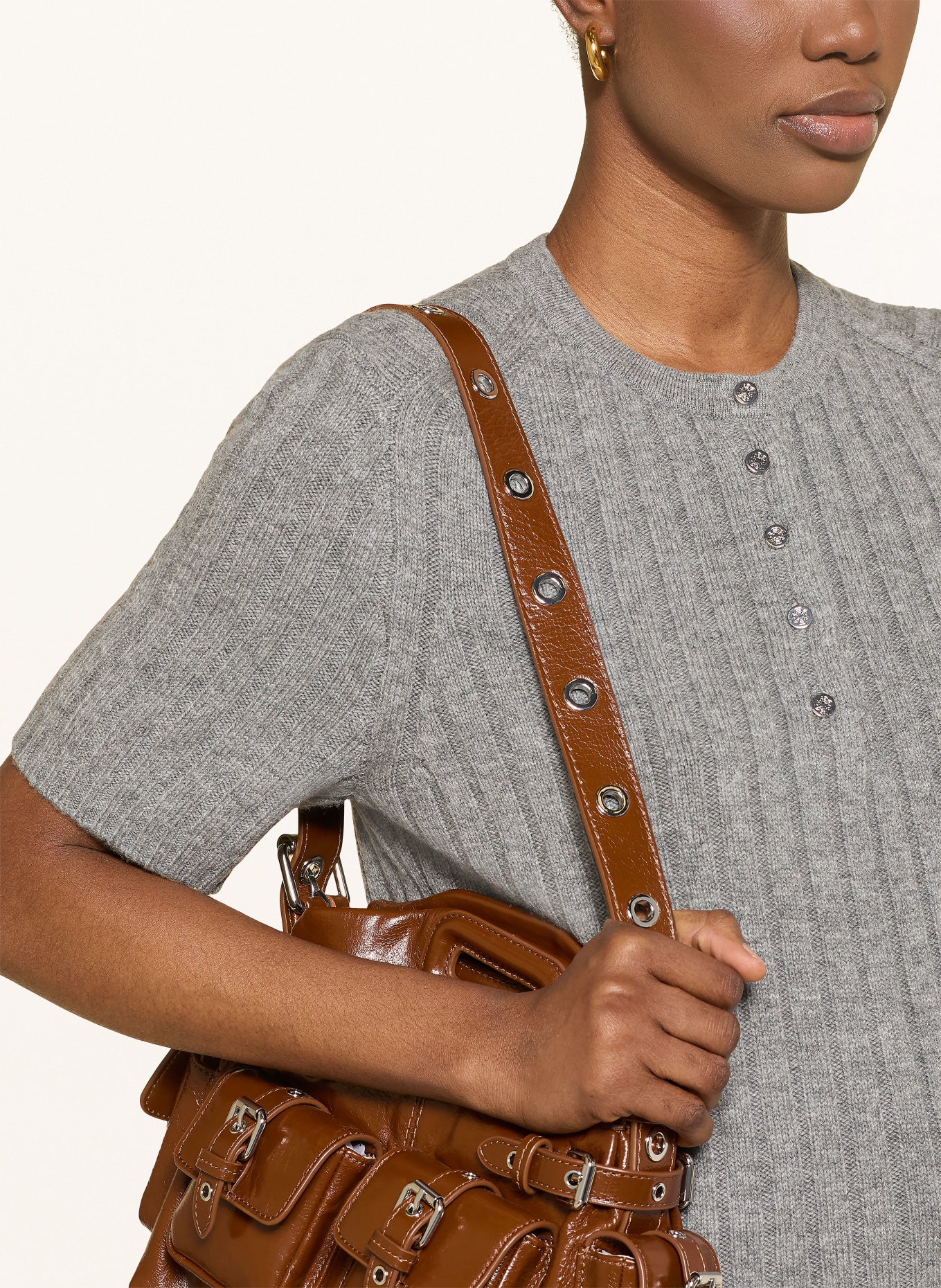 maje Strickshirt mit Schmuckperlen: GRAU / CREME