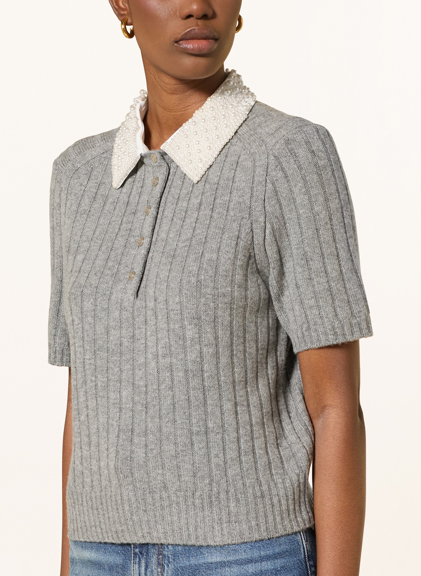 maje Strickshirt mit Schmuckperlen: GRAU / CREME