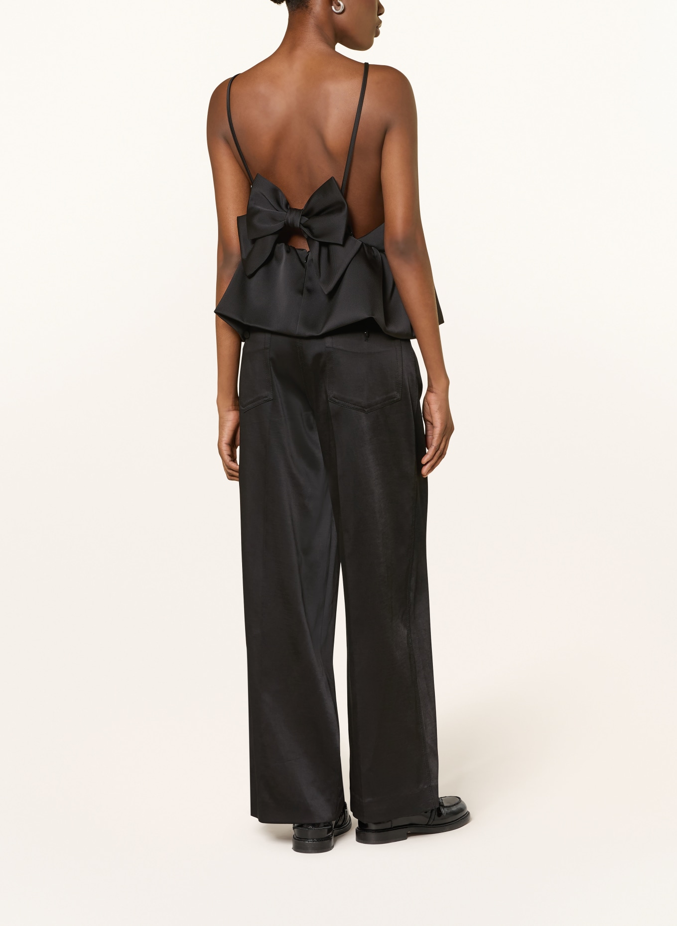 SANDRO Marlenehose aus Satin: SCHWARZ