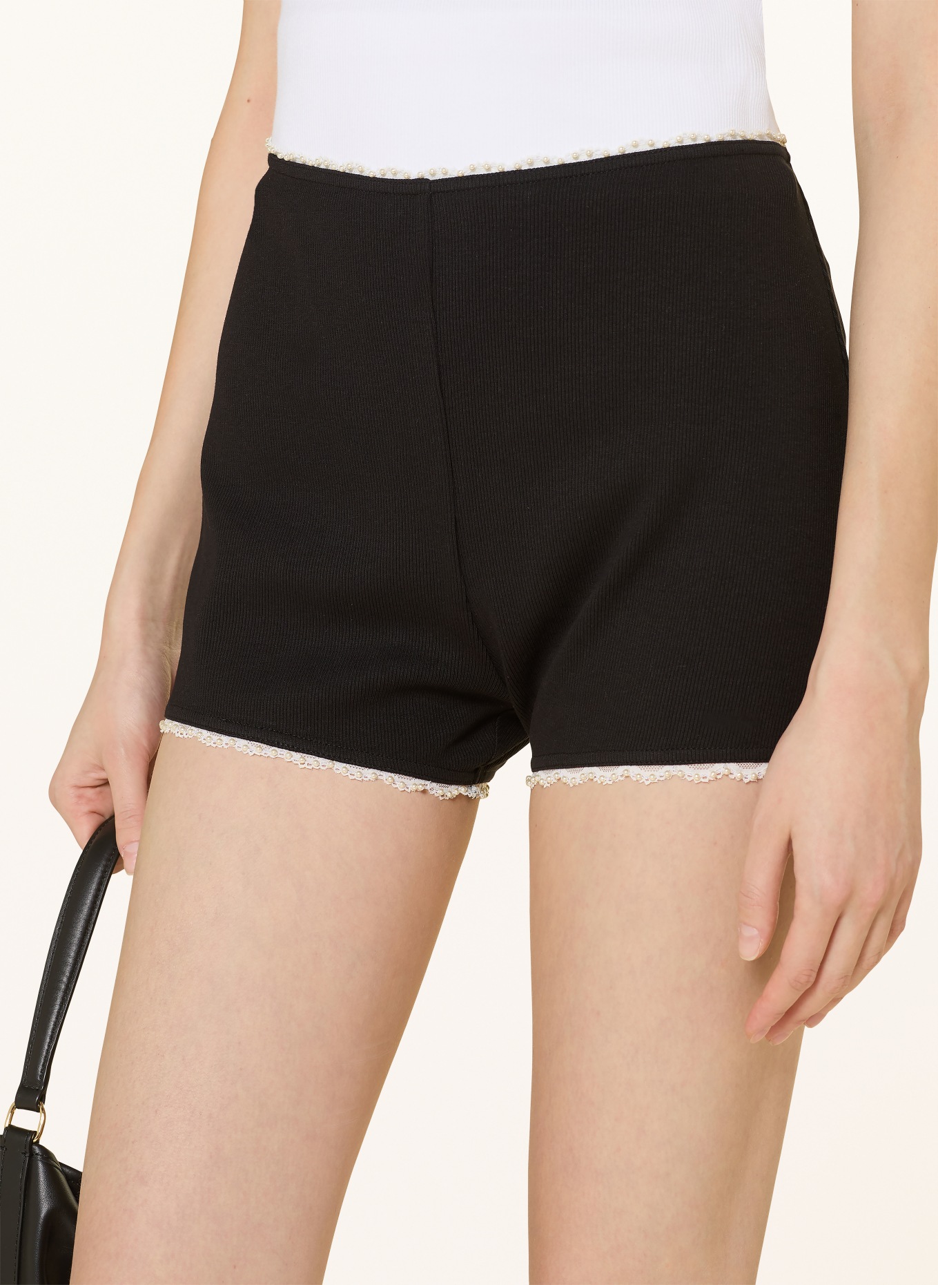 SANDRO Szorty z jerseyu z ozdobnymi perełkami: CZARNY