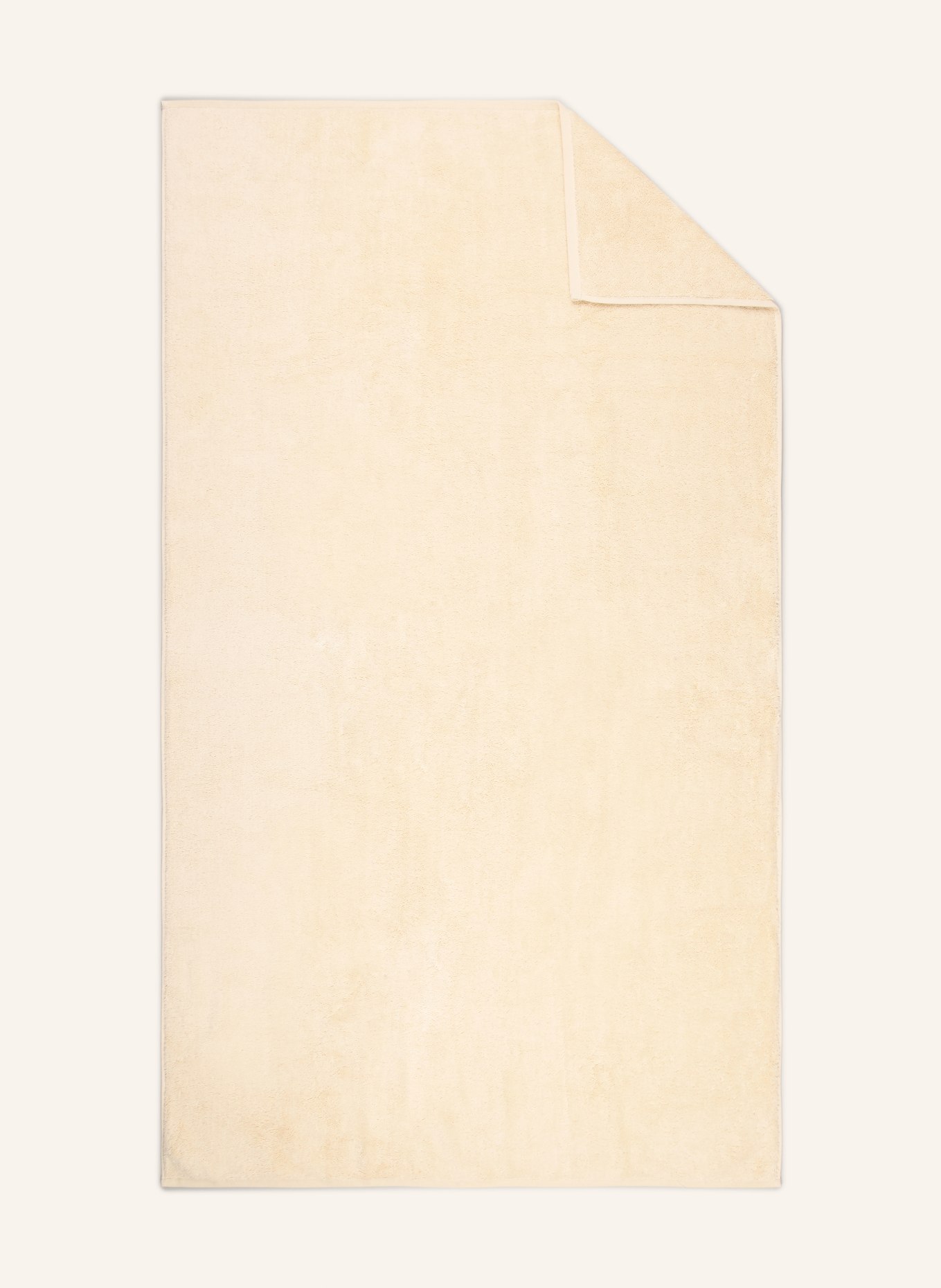 en VOGUE AMERICA bath towel: CREAM