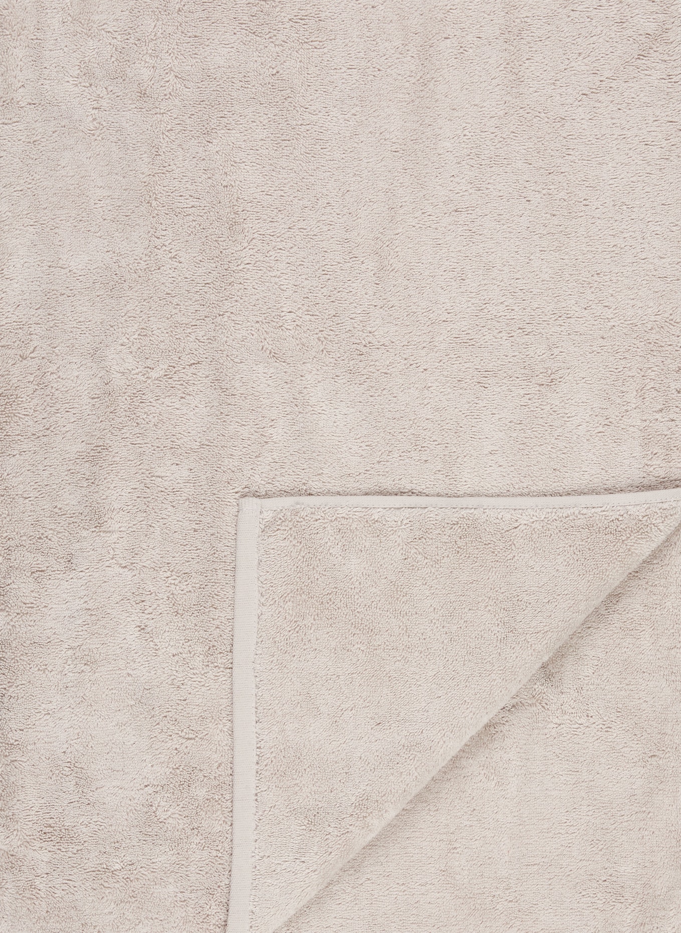 en VOGUE AMERICA bath towel: LIGHT GRAY