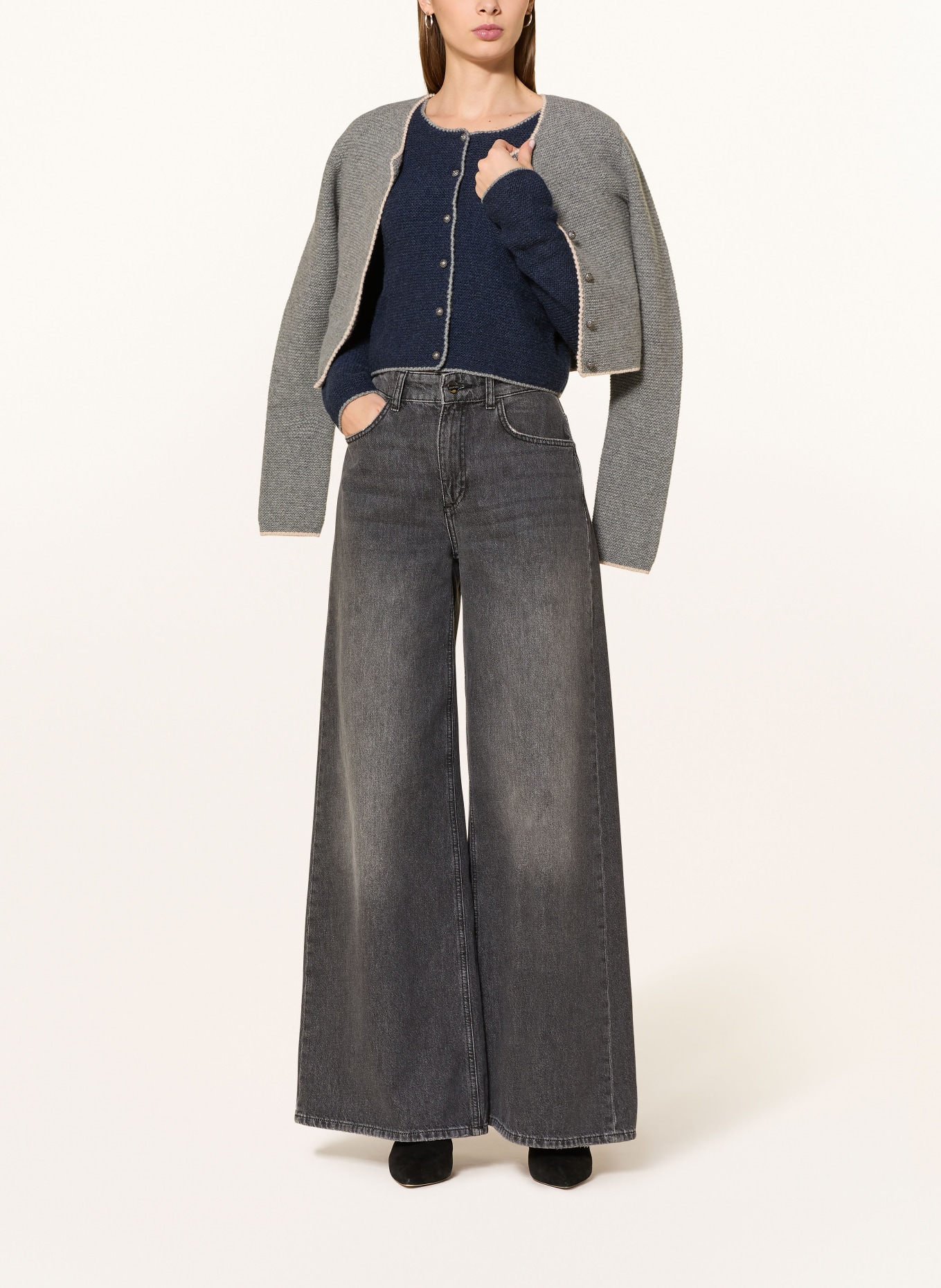 Johann & Johanna pletená vesta: TMAVĚ MODRÁ