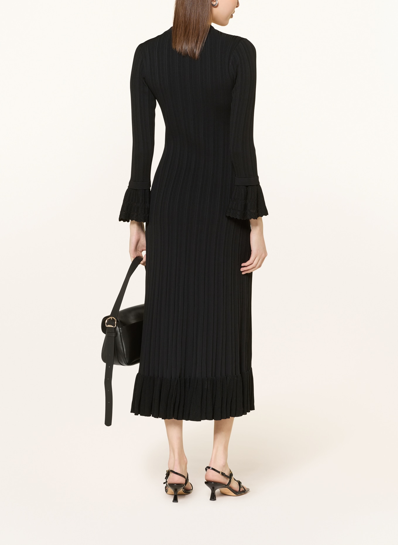 SANDRO Strickkleid: SCHWARZ