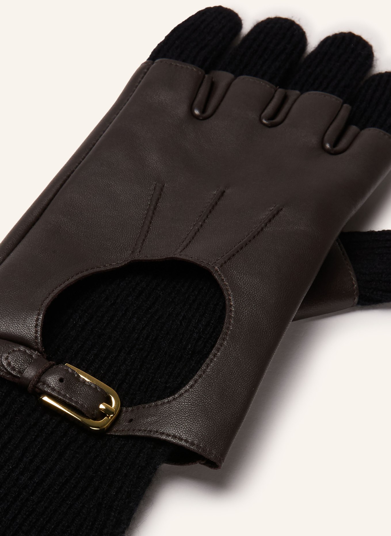 SANDRO Handschuhe: SCHWARZ / DUNKELBRAUN