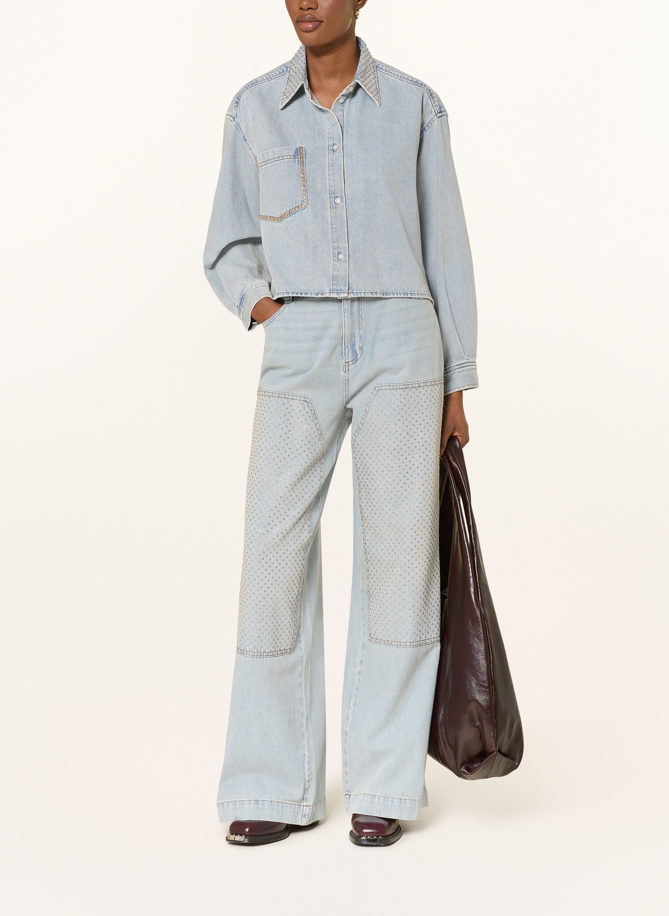 SANDRO Jeanshemd mit Schmucksteinen: HELLBLAU