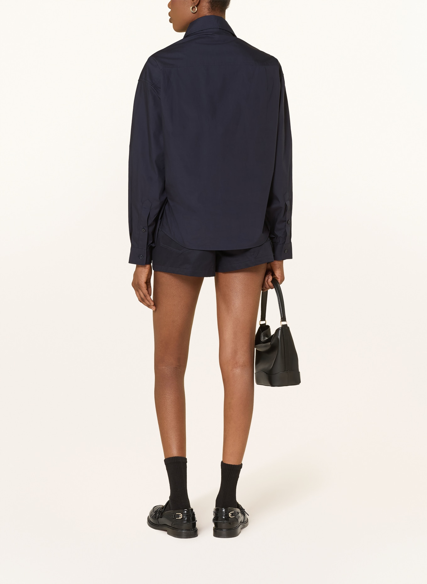 SANDRO Bluzka z kamieniami ozdobnymi: CZARNY