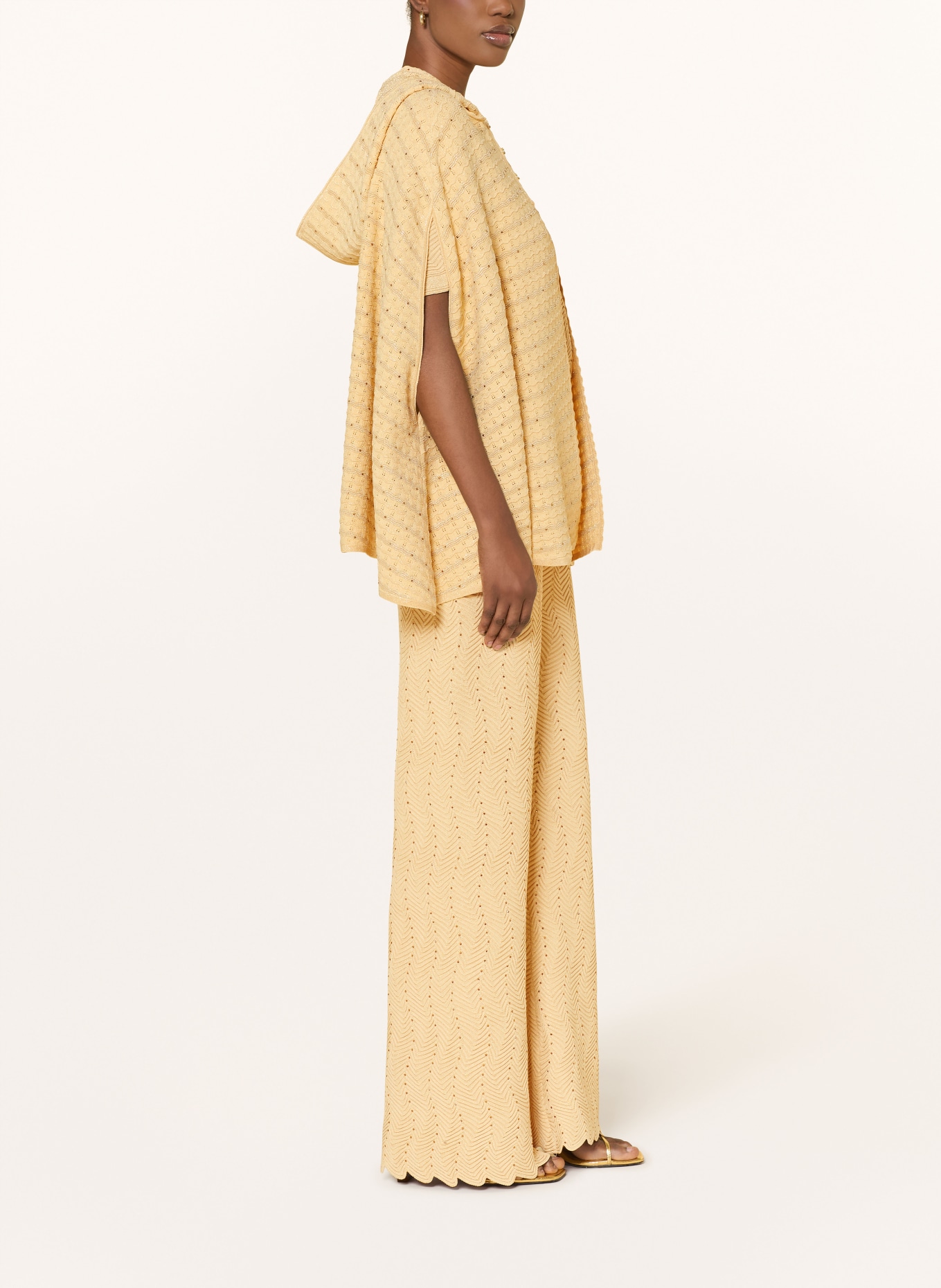 SANDRO Płaszcz z błyszczącą przędzą i kamieniami ozdobnymi: ZŁOTY