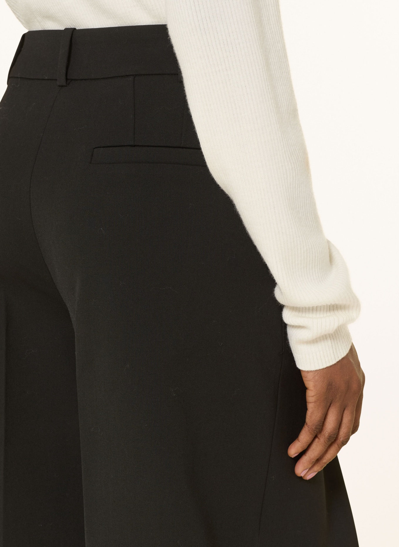 maje Spodnie z materiału typu marlene: CZARNY