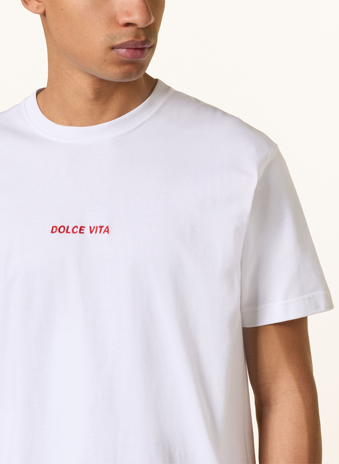 On Vacation T-Shirt: WEISS