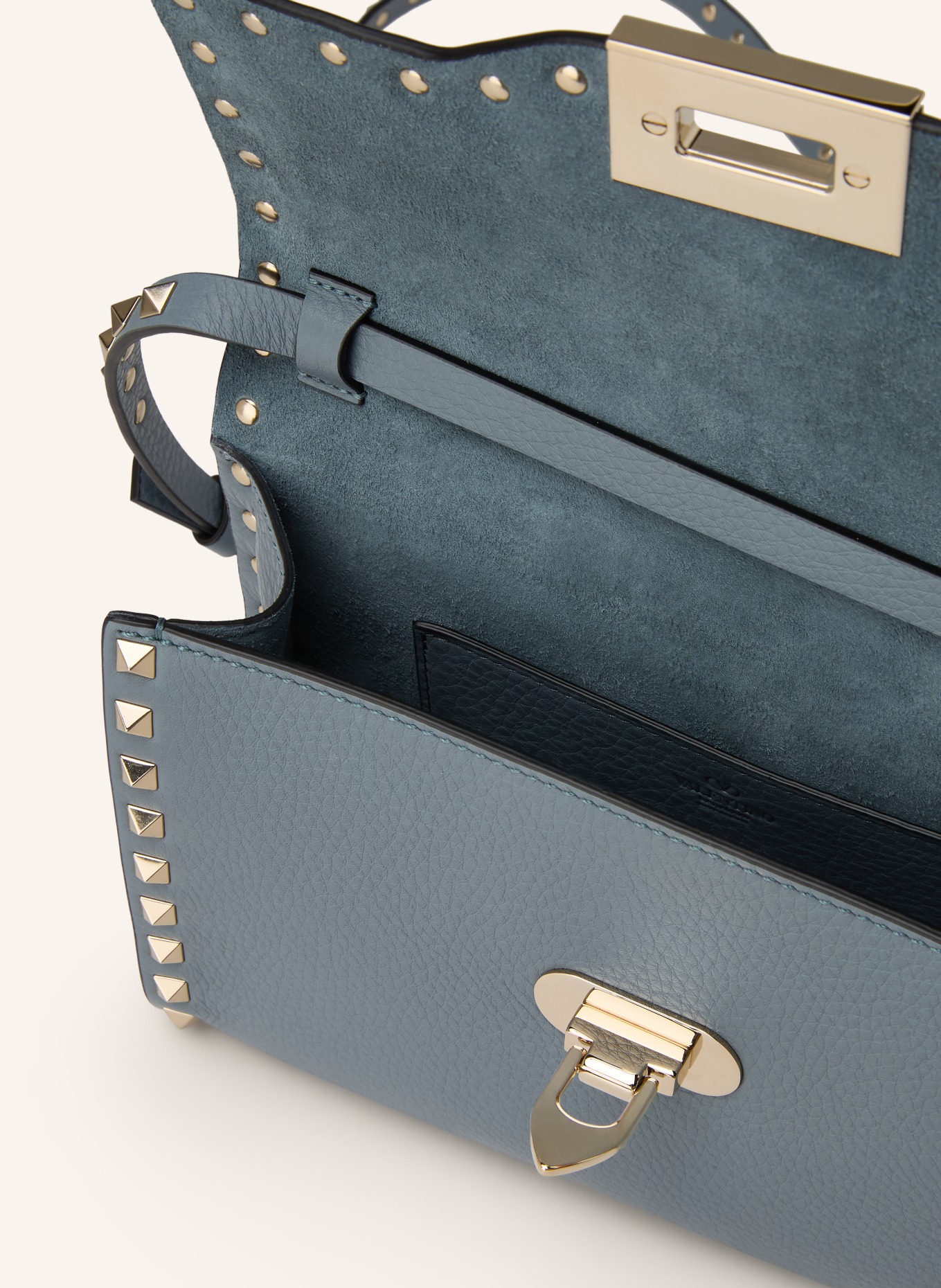 VALENTINO GARAVANI Taška přes rameno ROCKSTUD s nýty: TMAVĚ MODRÁ