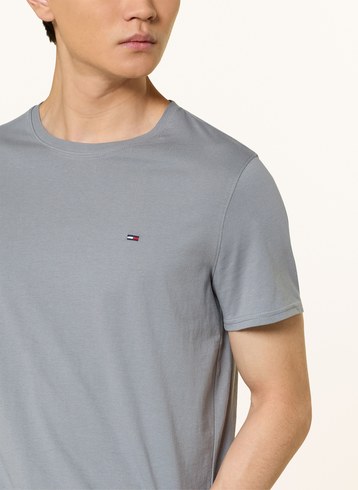 TOMMY JEANS T-shirt: GRIS FONCÉ