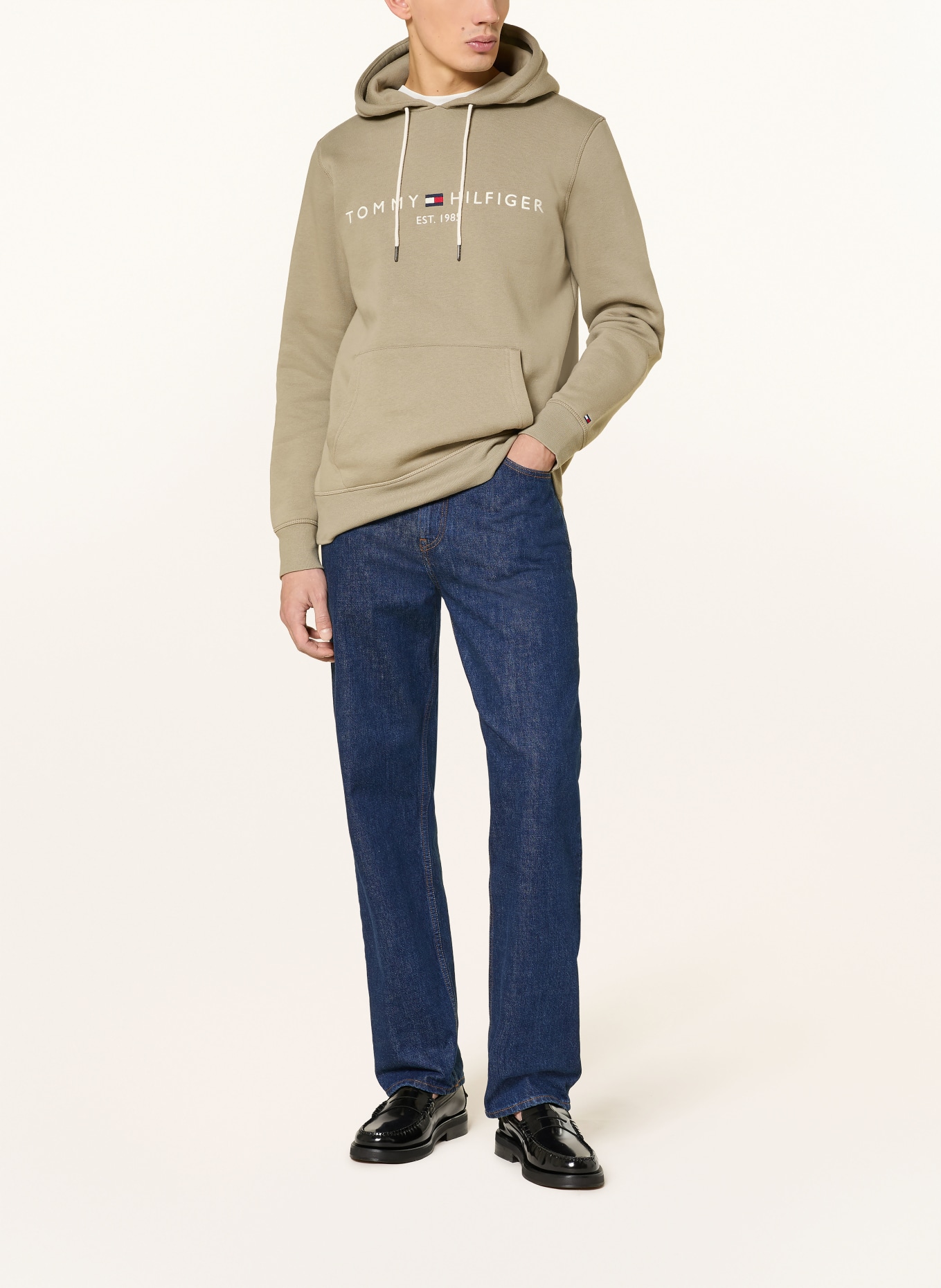 TOMMY HILFIGER Hoodie: OLIV