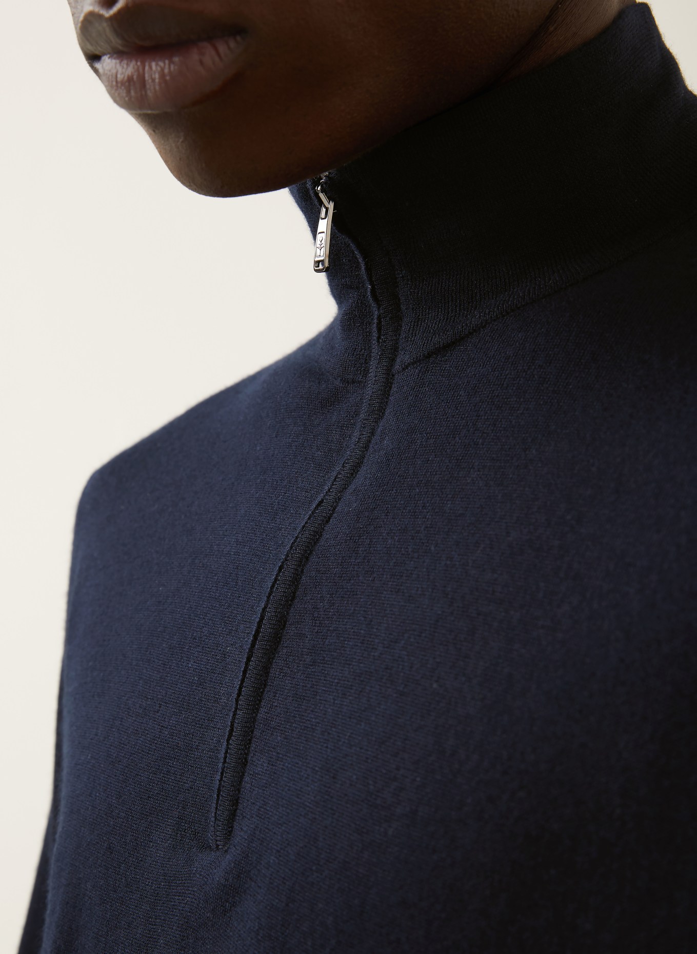 FIORONI Cashmere-Troyer mit Seide: DUNKELBLAU