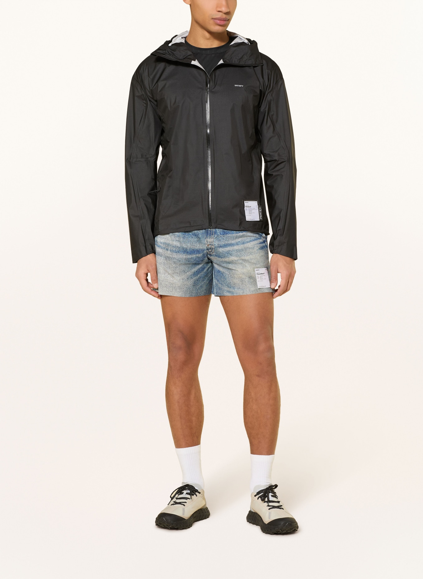 SATISFY Running jacket 3L RAIN FLY JACKET: BLACK