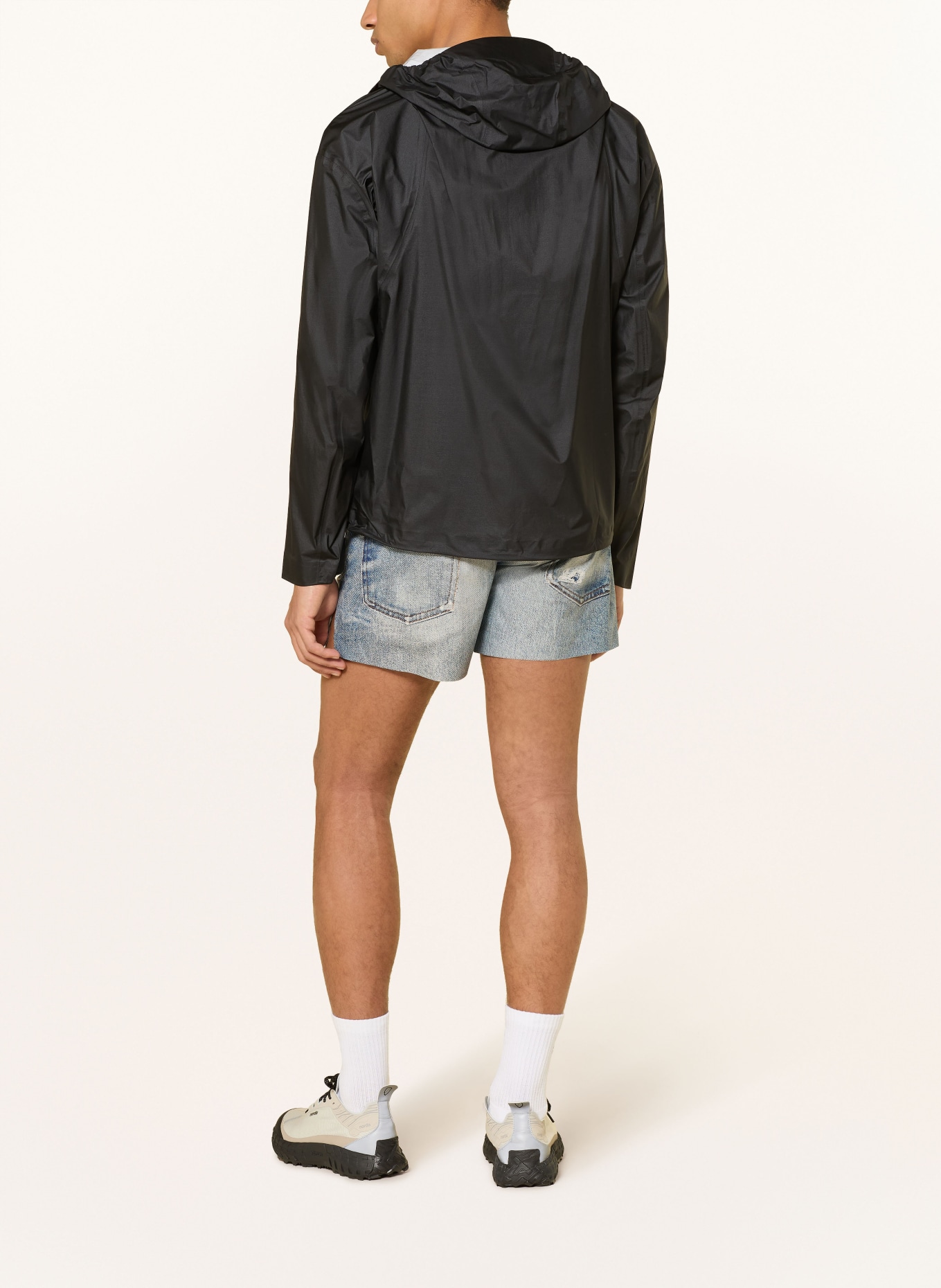 SATISFY Running jacket 3L RAIN FLY JACKET: BLACK