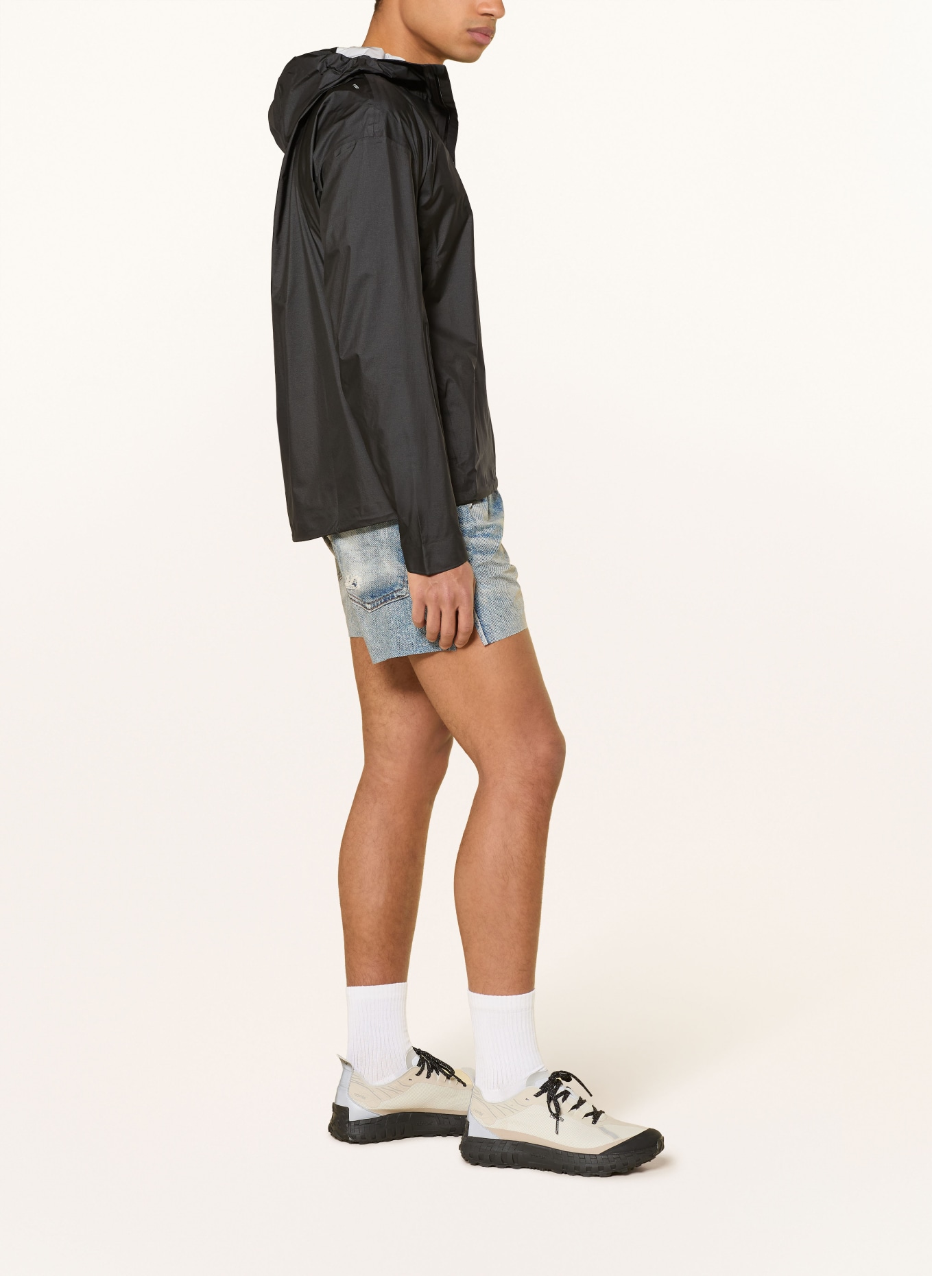 SATISFY Running jacket 3L RAIN FLY JACKET: BLACK