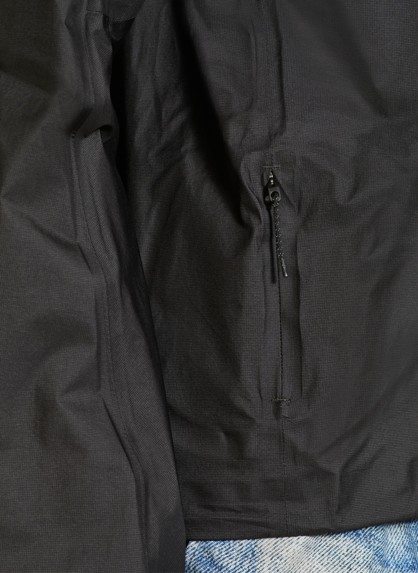 SATISFY Running jacket 3L RAIN FLY JACKET: BLACK